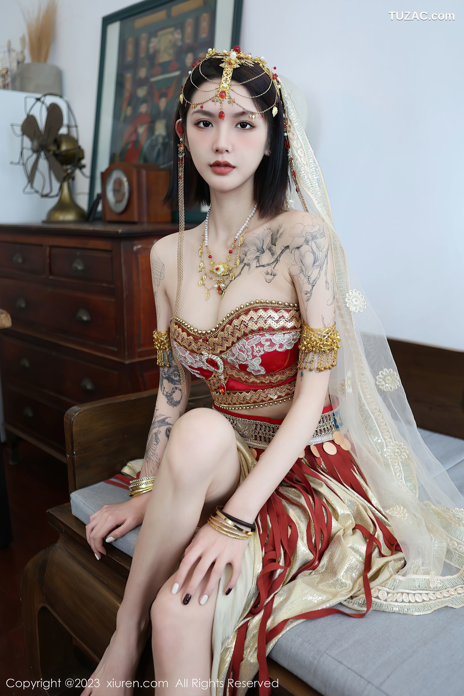 XiuRen秀人网-6240-乔一一-异域风情舞女服饰