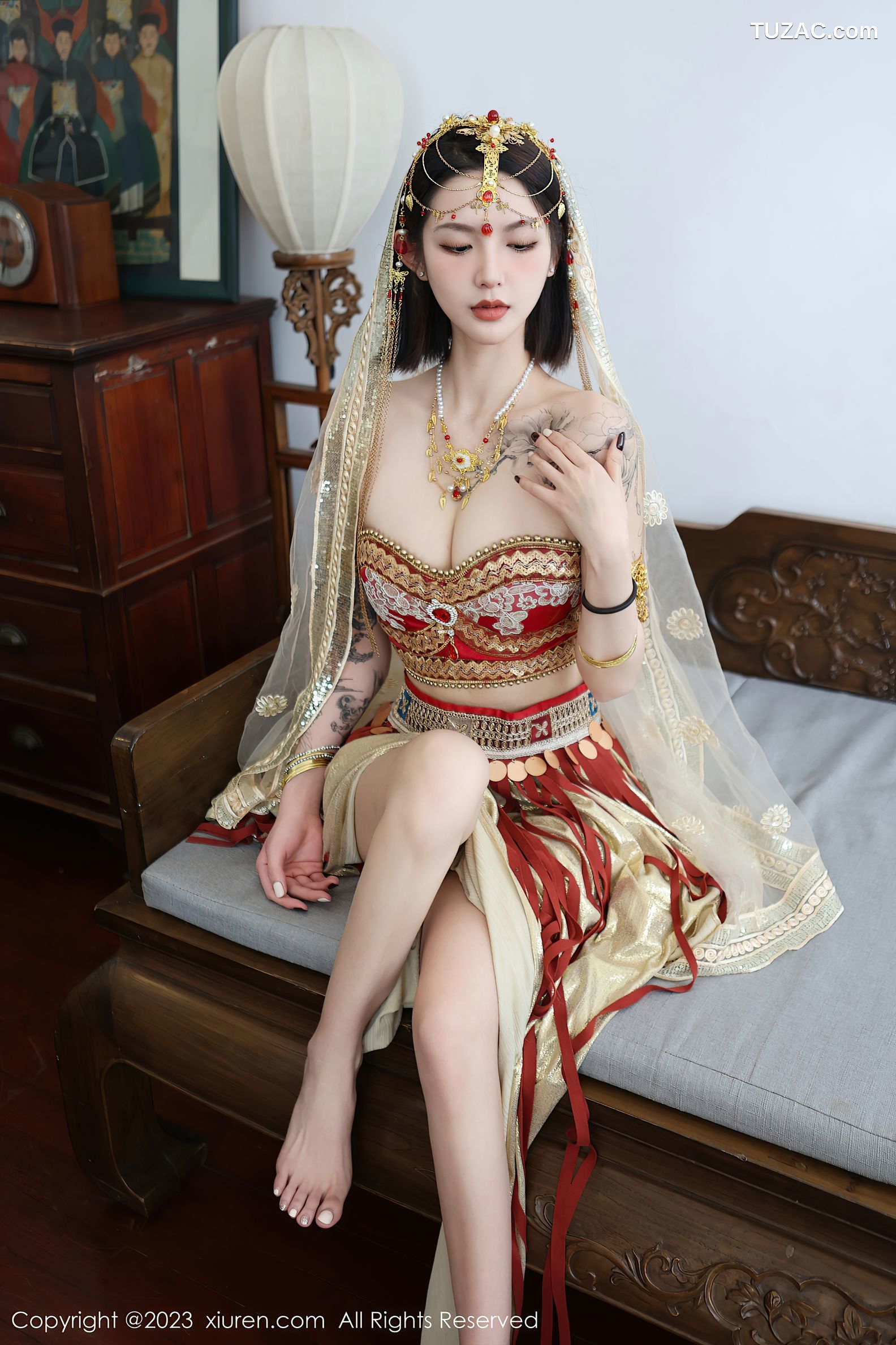 XiuRen秀人网-6240-乔一一-异域风情舞女服饰