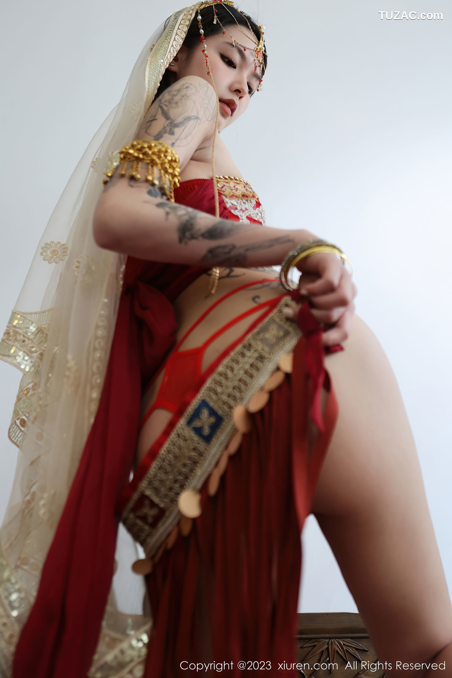XiuRen秀人网-6240-乔一一-异域风情舞女服饰