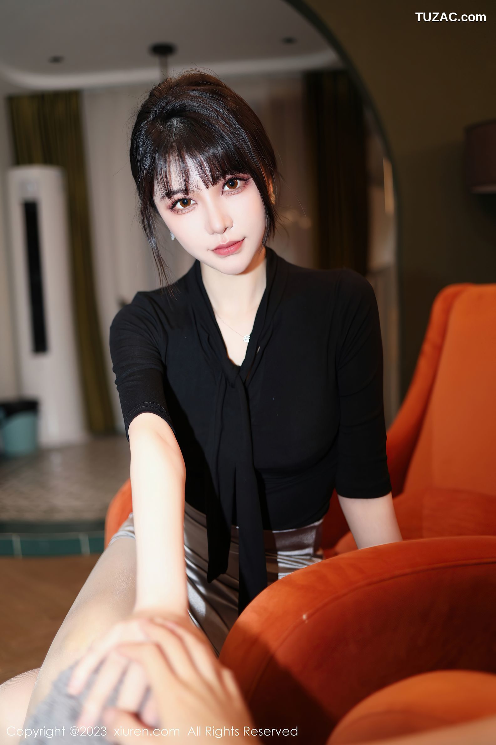 XiuRen秀人网-6256-桃桃子-闺蜜剧情主题性感黑白丝袜系列-2023.02.13