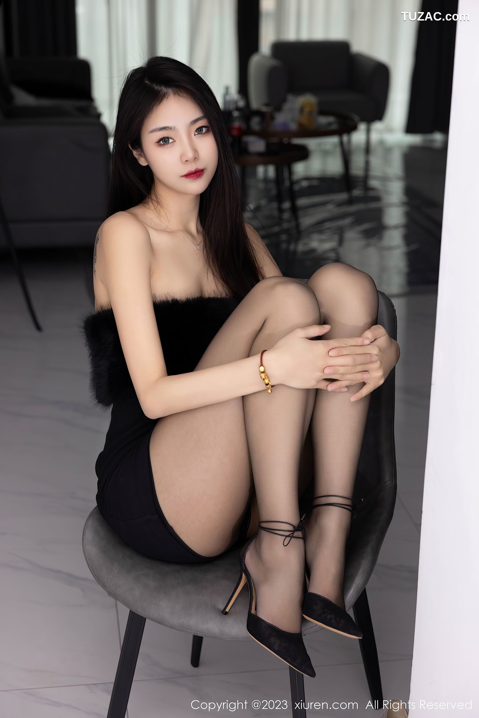 XiuRen秀人网-6275-可樂Vicky-黑色肩连衣短裙超薄黑丝-2023.02.16