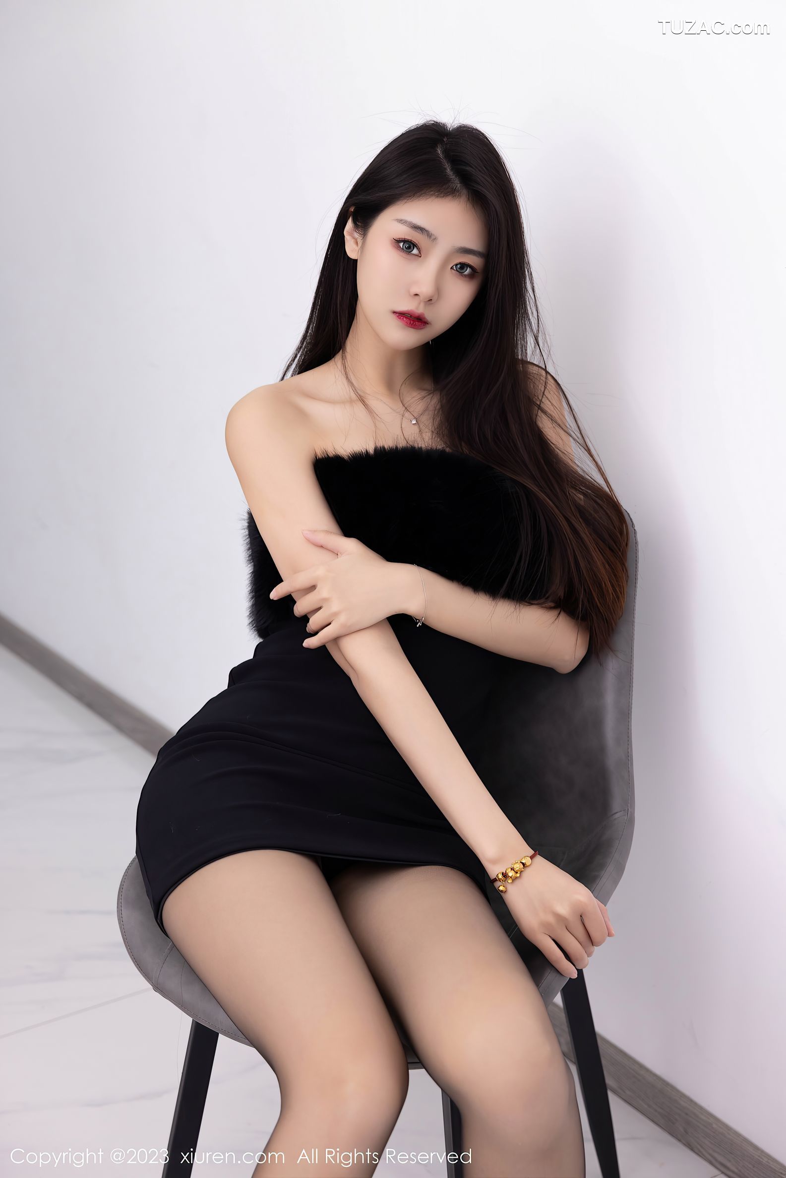 XiuRen秀人网-6275-可樂Vicky-黑色肩连衣短裙超薄黑丝-2023.02.16