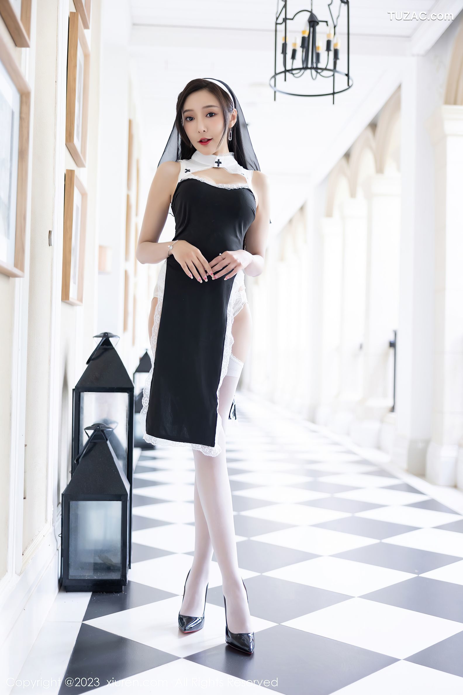 XiuRen秀人网-6284-王馨瑶Yanni-白色蕾丝内衣白丝吊带袜-2023.02.17