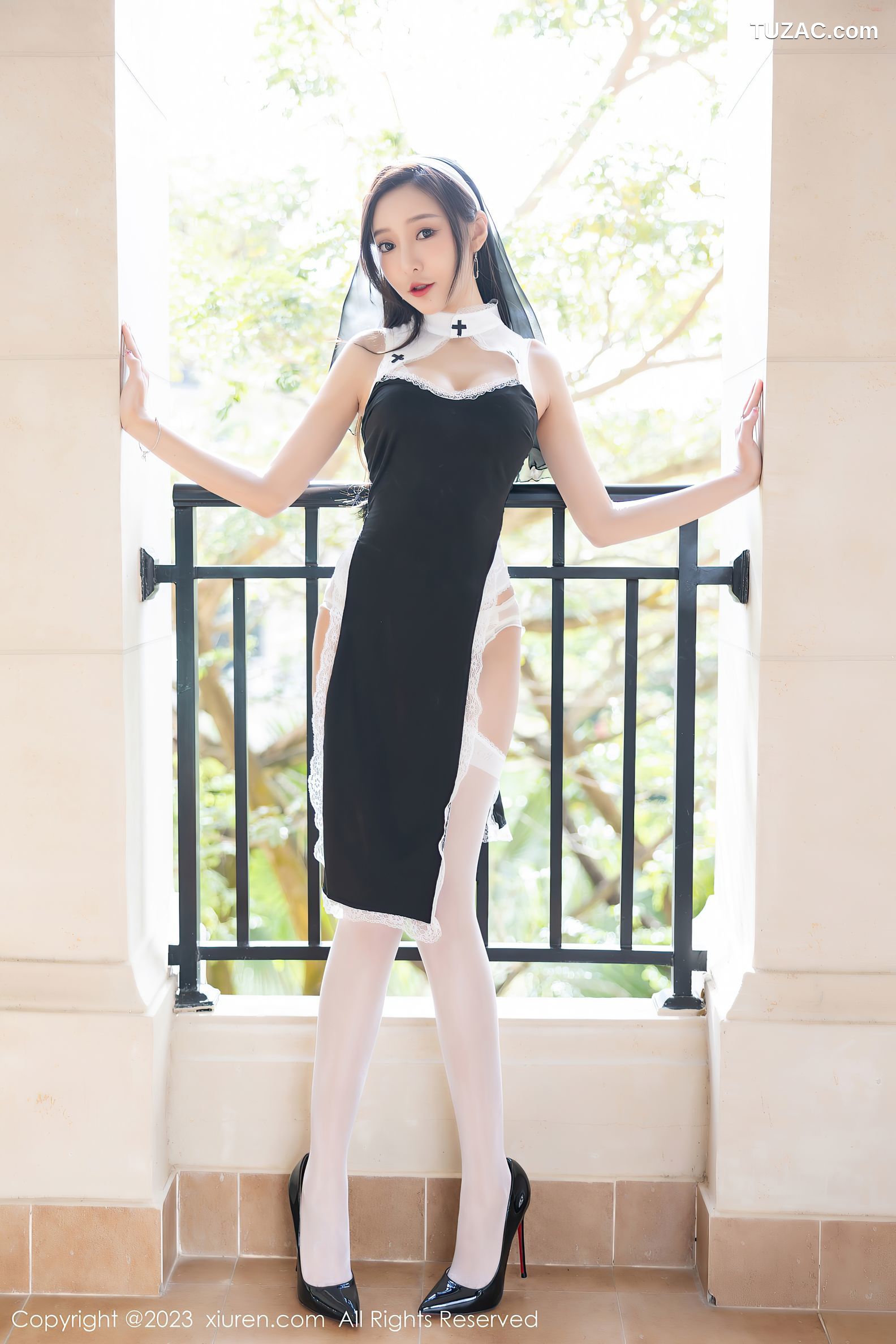 XiuRen秀人网-6284-王馨瑶Yanni-白色蕾丝内衣白丝吊带袜-2023.02.17