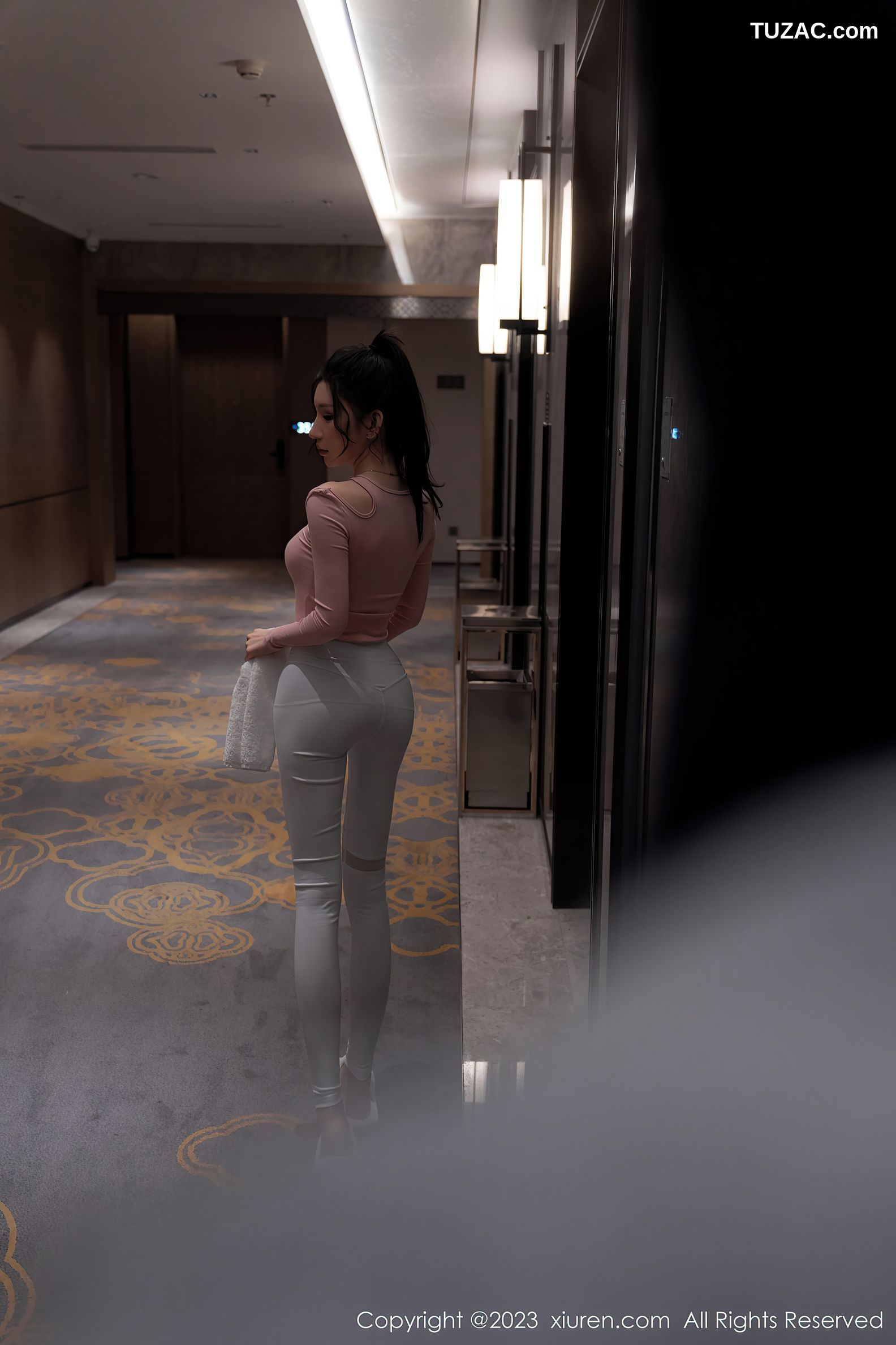 XiuRen秀人网-6285-周于希Sally-澳门旅拍健身少女主题超薄肉丝-2023.02.17