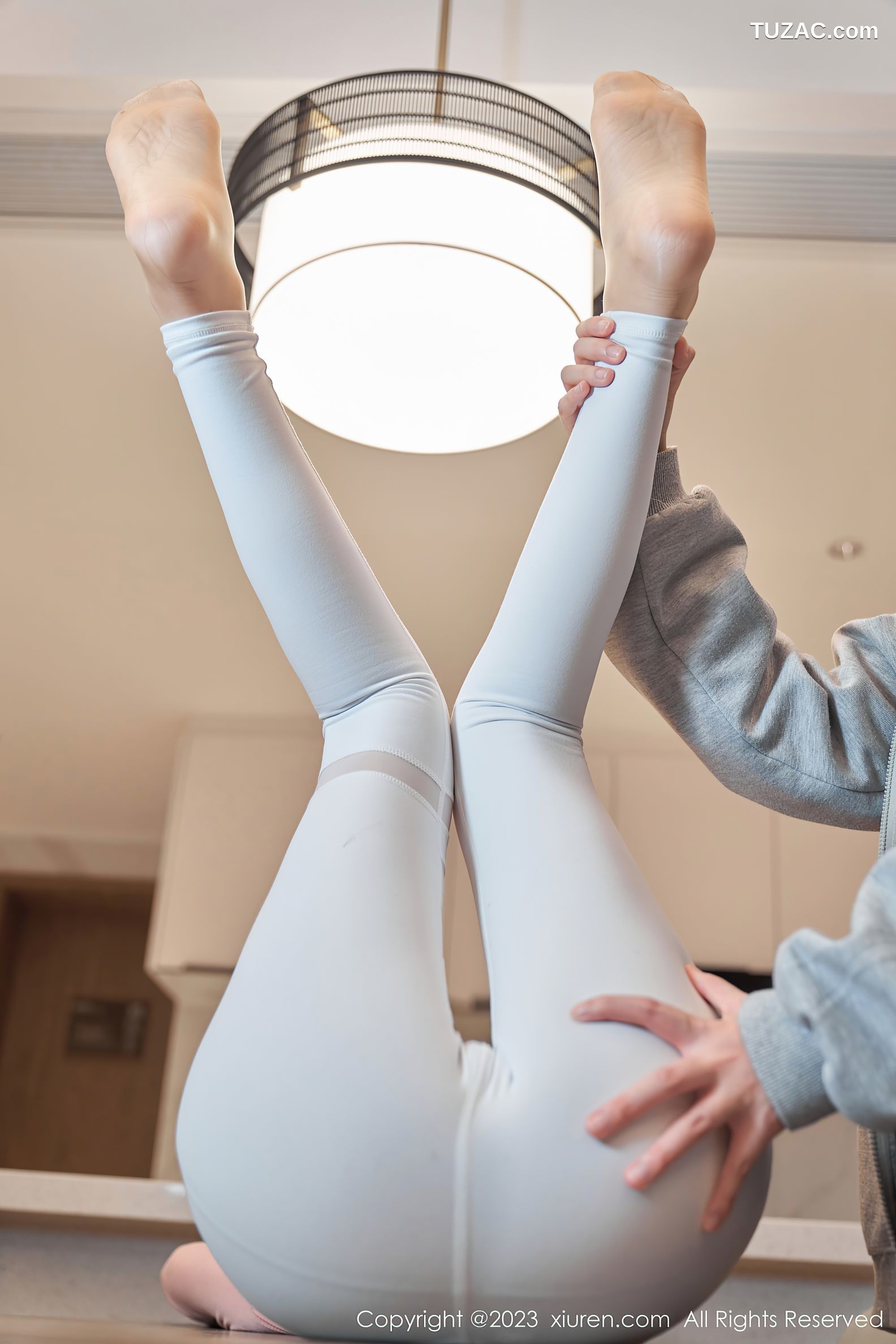 XiuRen秀人网-6285-周于希Sally-澳门旅拍健身少女主题超薄肉丝-2023.02.17