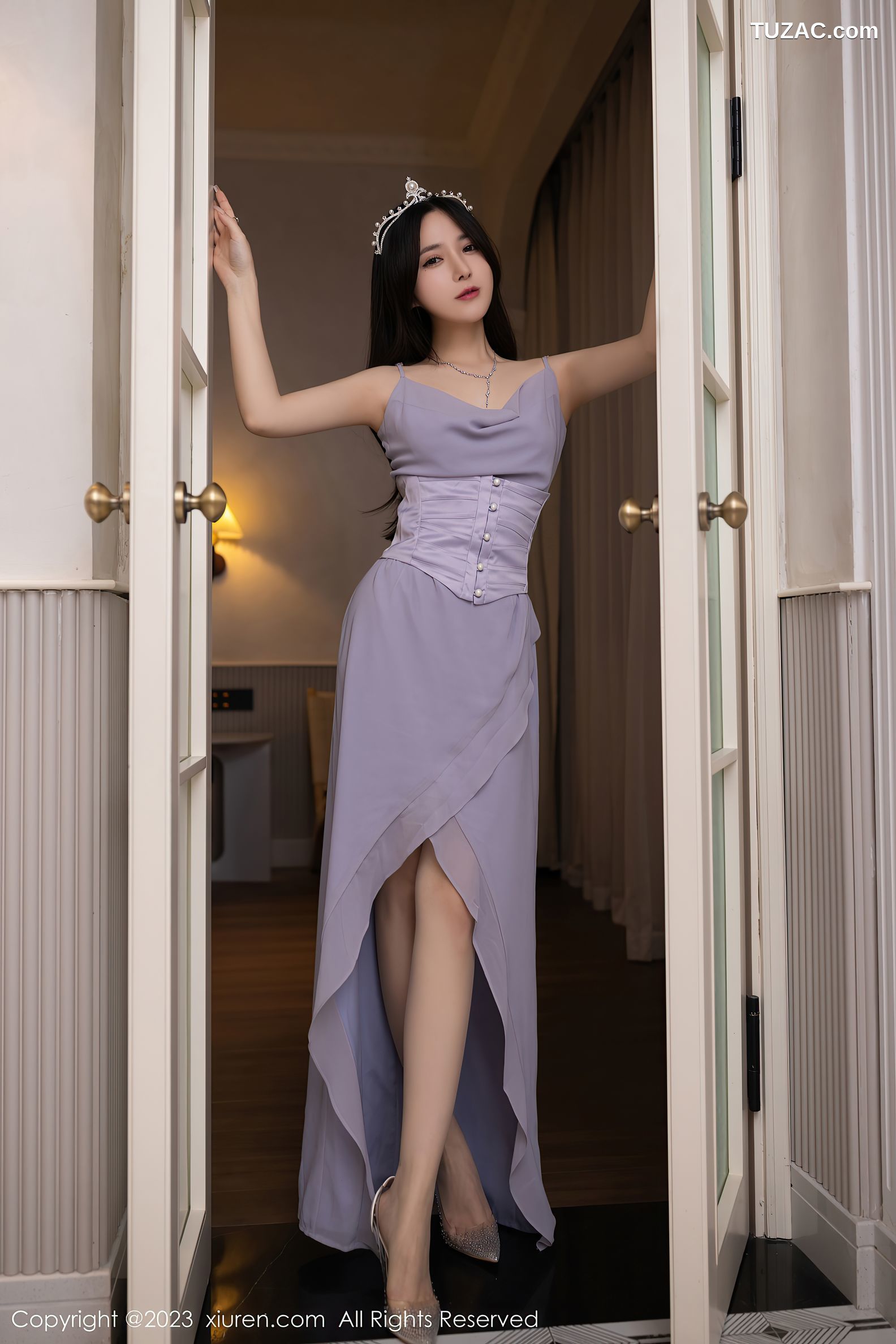 XiuRen秀人网-6286-鱼子酱Fish-生日篇主题紫灰色连衣长裙-2023.02.17