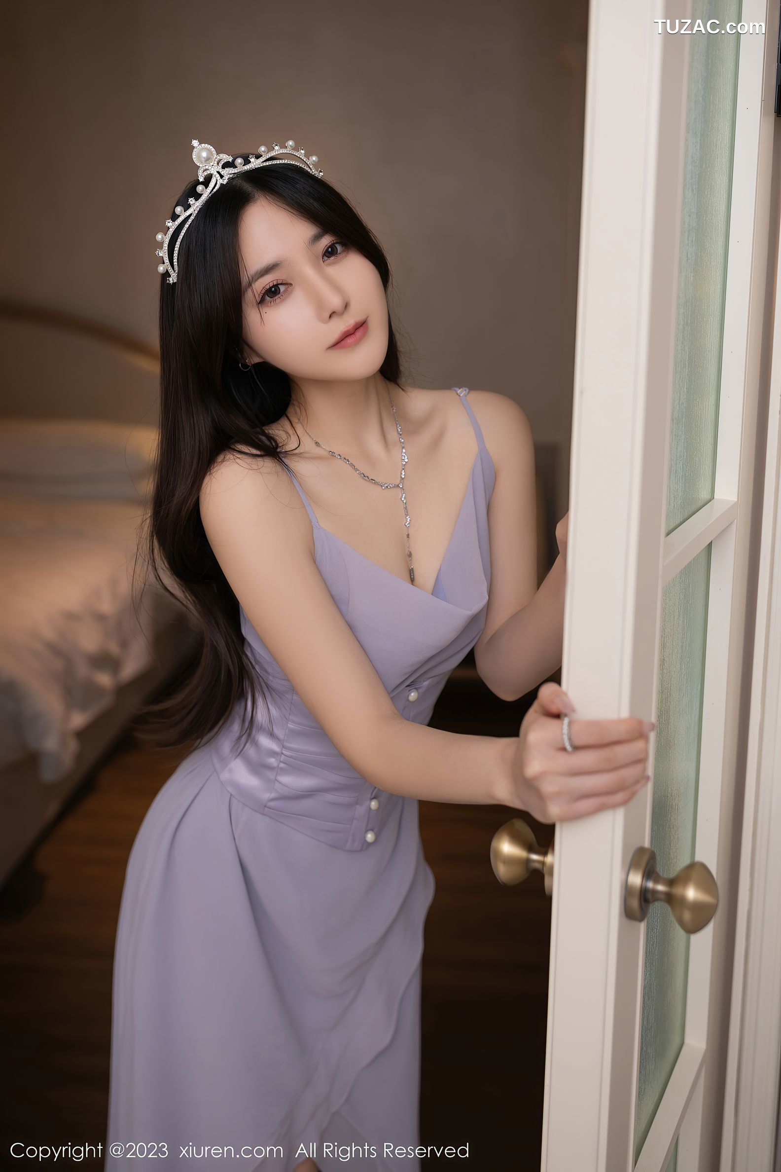XiuRen秀人网-6286-鱼子酱Fish-生日篇主题紫灰色连衣长裙-2023.02.17