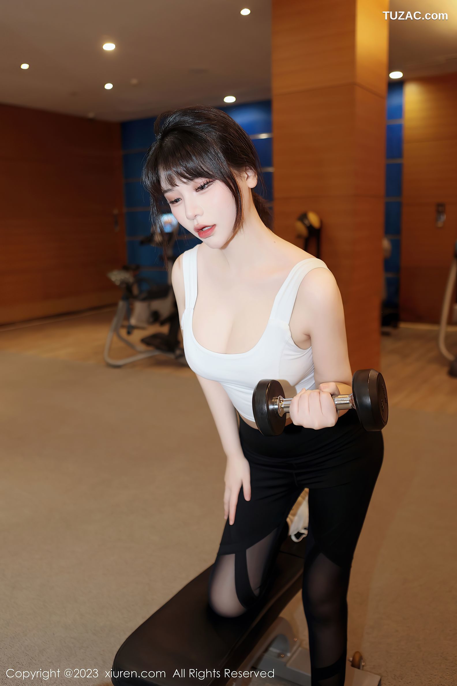 XiuRen秀人网-6289-桃桃子-白色短款上衣瑜伽裤性感内衣-2023.02.20