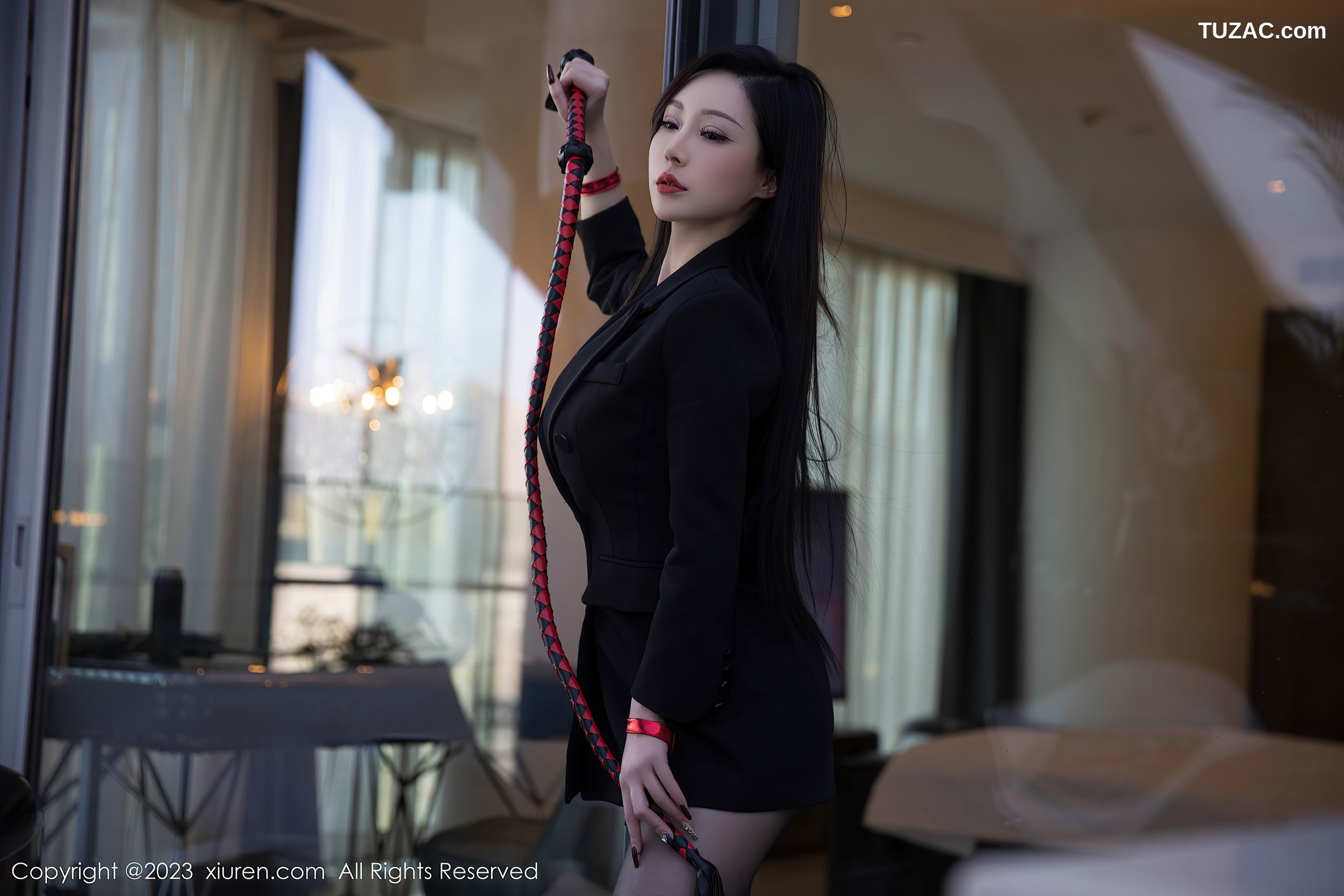 XiuRen秀人网-6294-大琪琪Emily-黑色外衣红色情趣内衣-2023.02.21