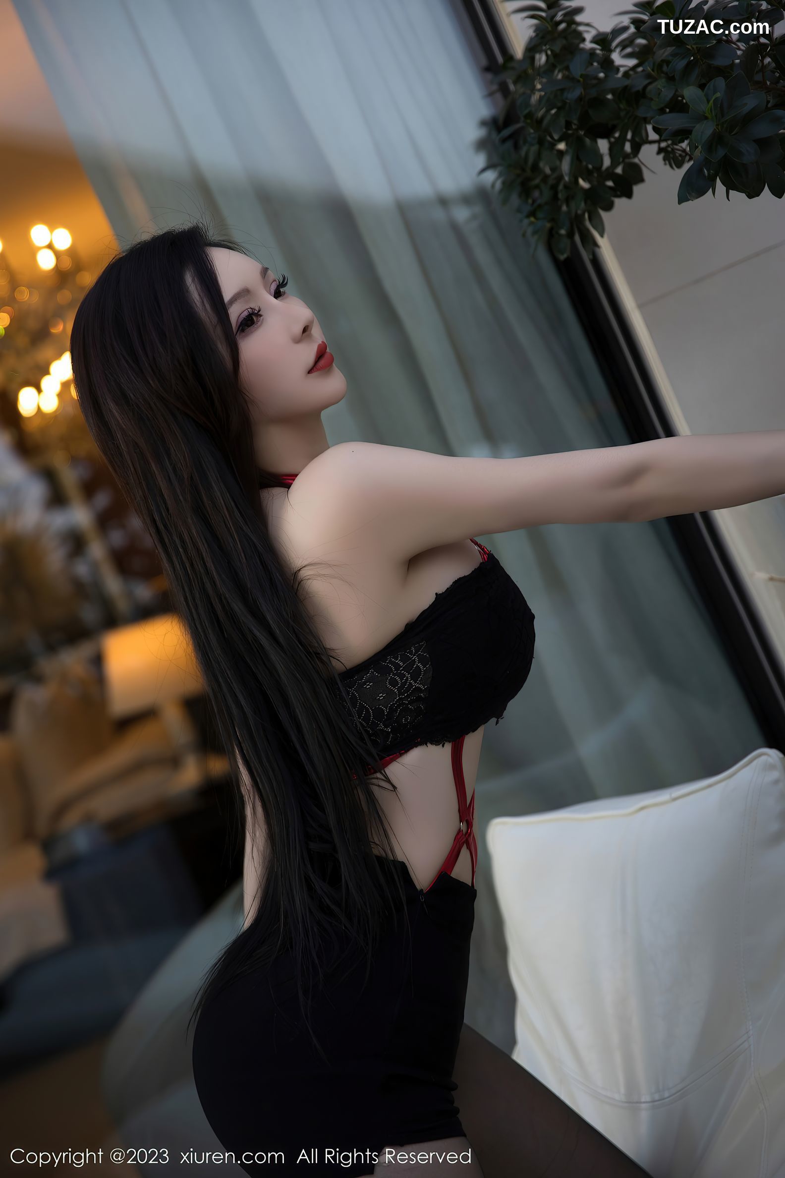 XiuRen秀人网-6294-大琪琪Emily-黑色外衣红色情趣内衣-2023.02.21