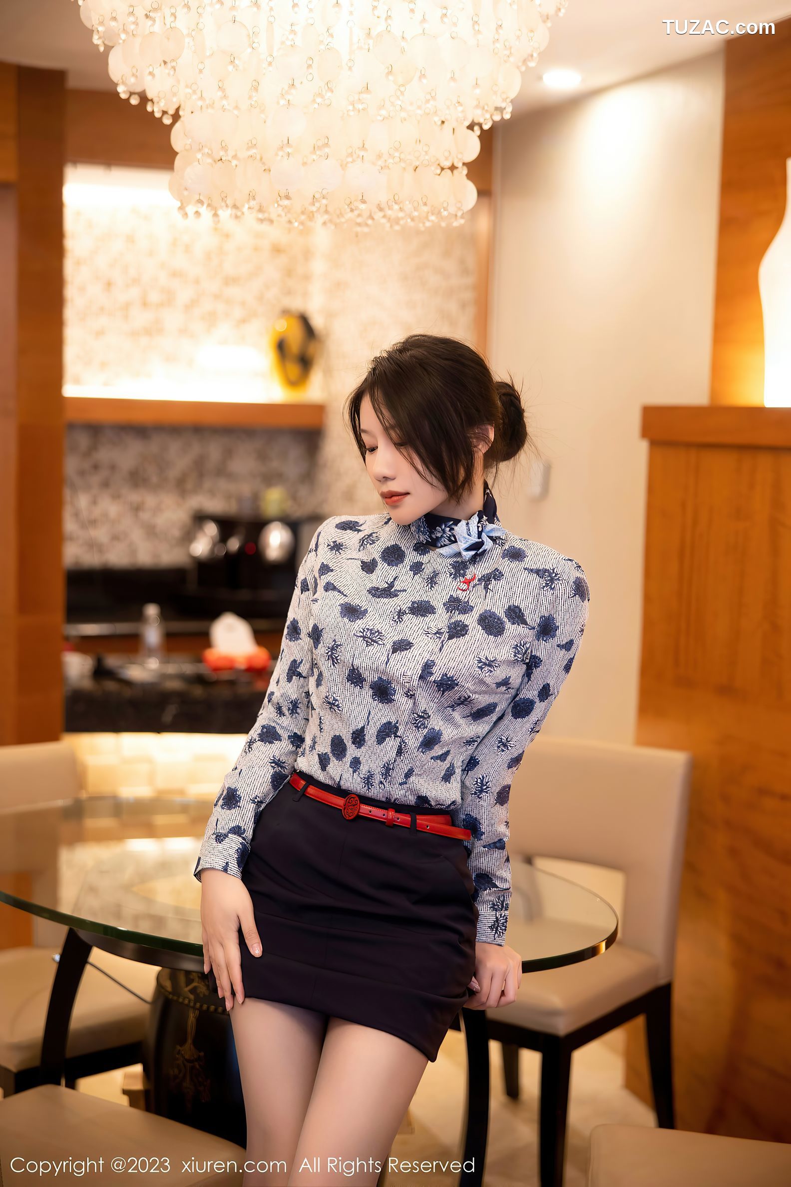 XiuRen秀人网-6338-王楚璇-空姐制服黑色蕾丝内衣超薄灰丝-2023.03.01