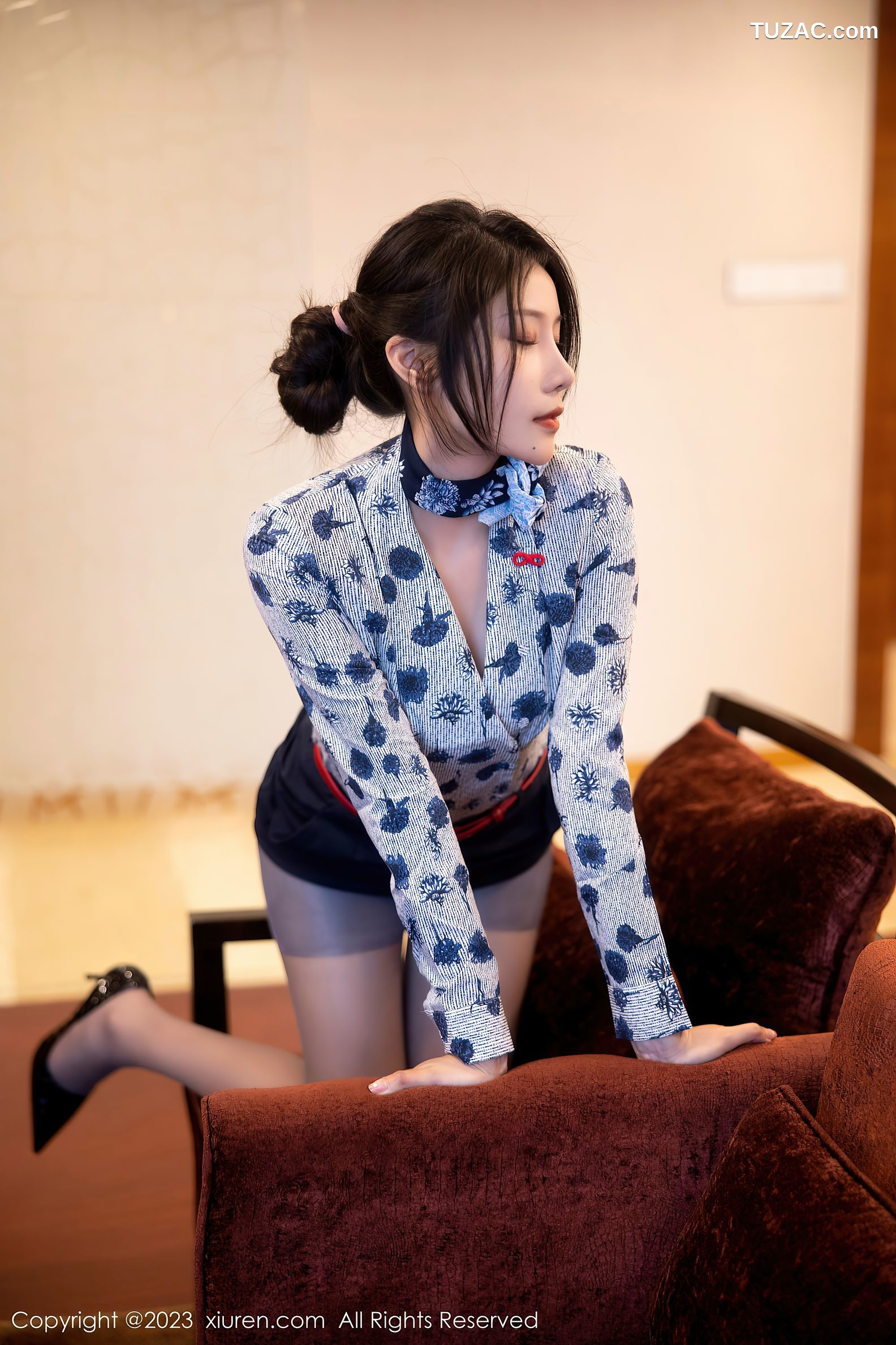 XiuRen秀人网-6338-王楚璇-空姐制服黑色蕾丝内衣超薄灰丝-2023.03.01