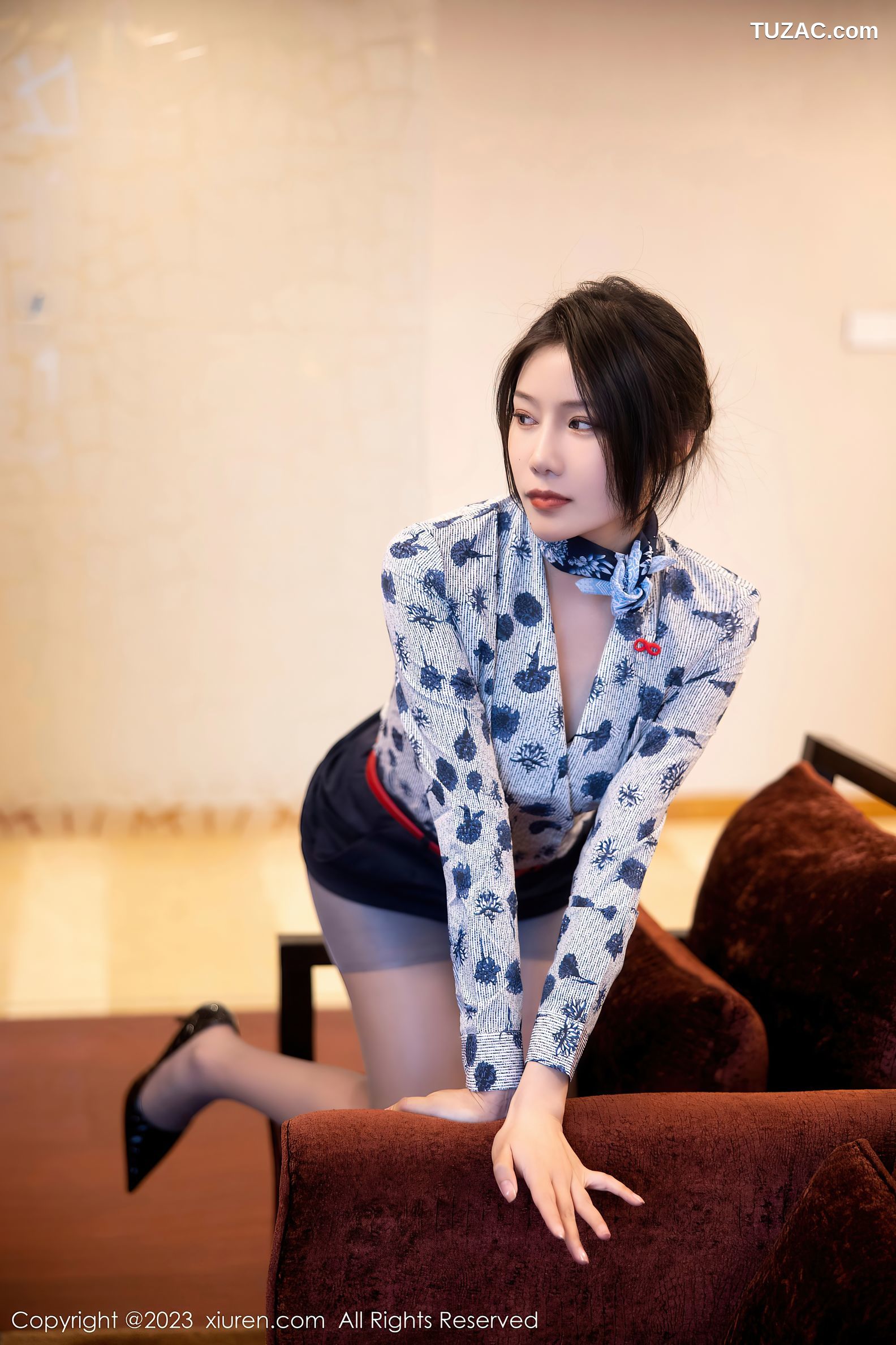 XiuRen秀人网-6338-王楚璇-空姐制服黑色蕾丝内衣超薄灰丝-2023.03.01