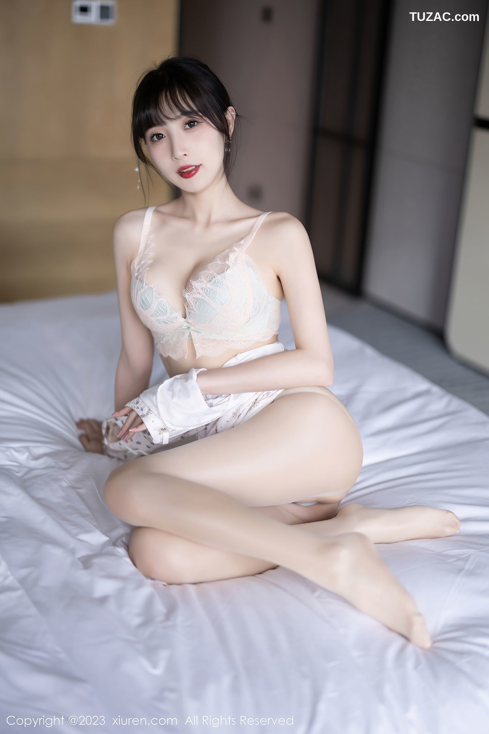 XiuRen秀人网-6346-林星阑-海南旅拍浅色短款旗袍浅粉色蕾丝内衣-2023.03.01