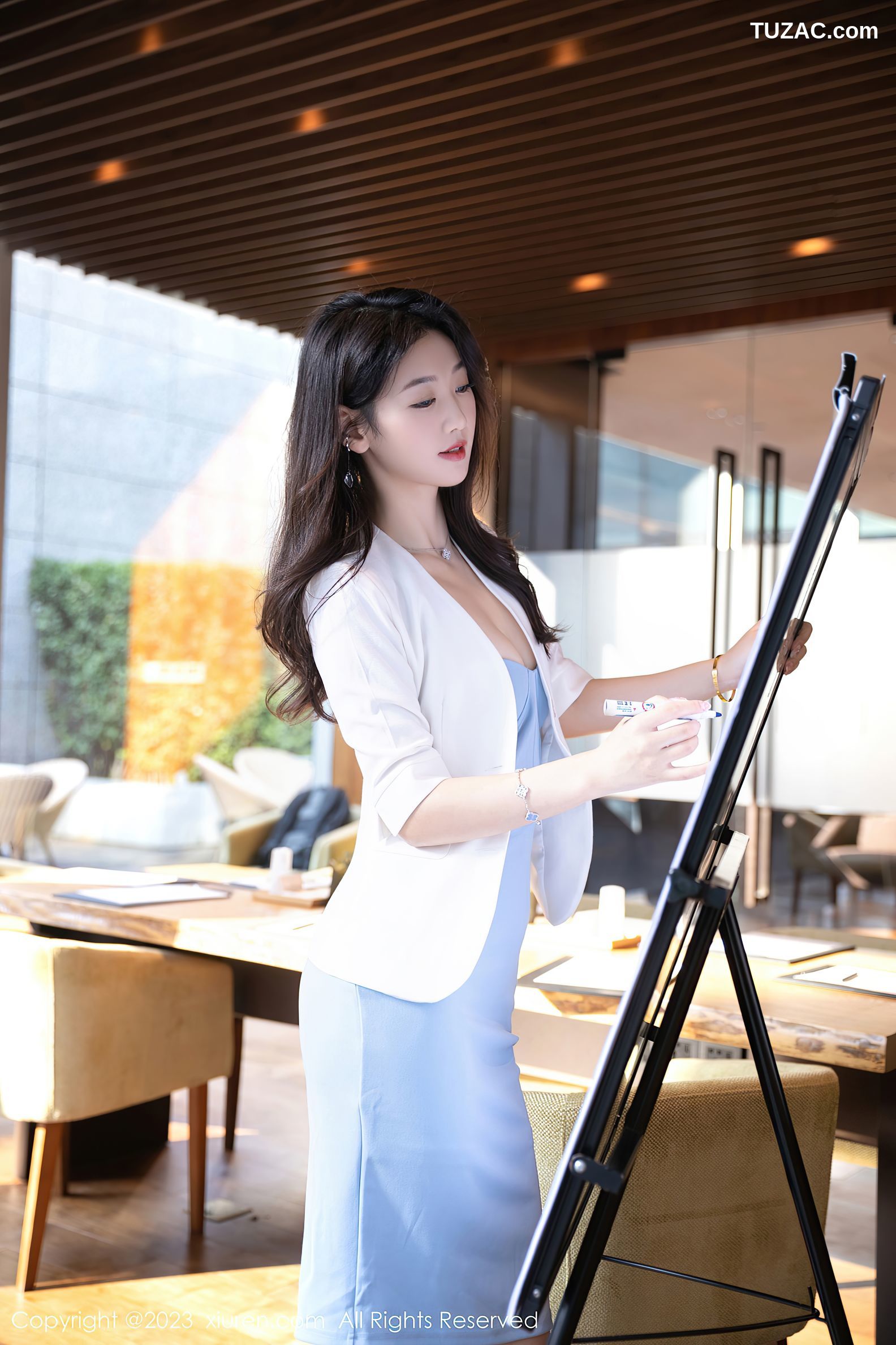 XiuRen秀人网-6368-唐安琪-性感OL职业装超薄肉丝-2023.03.06