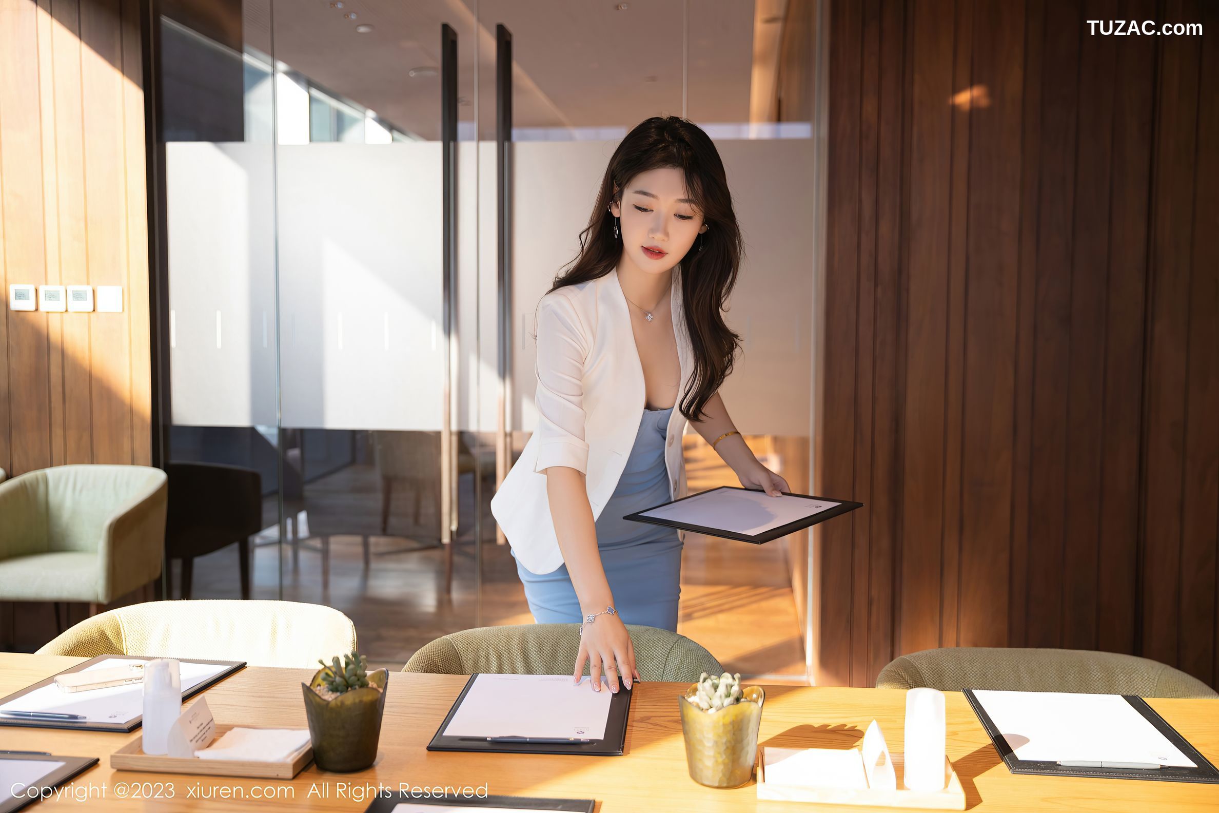 XiuRen秀人网-6368-唐安琪-性感OL职业装超薄肉丝-2023.03.06