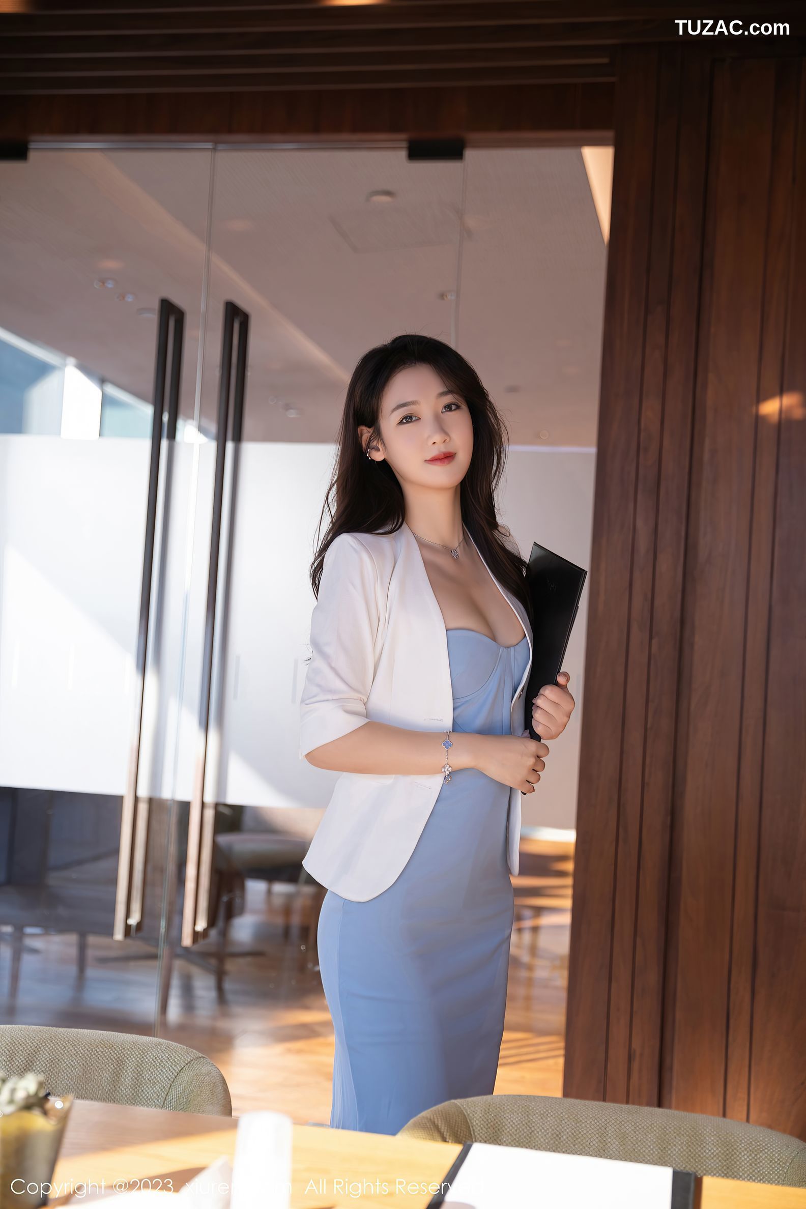 XiuRen秀人网-6368-唐安琪-性感OL职业装超薄肉丝-2023.03.06