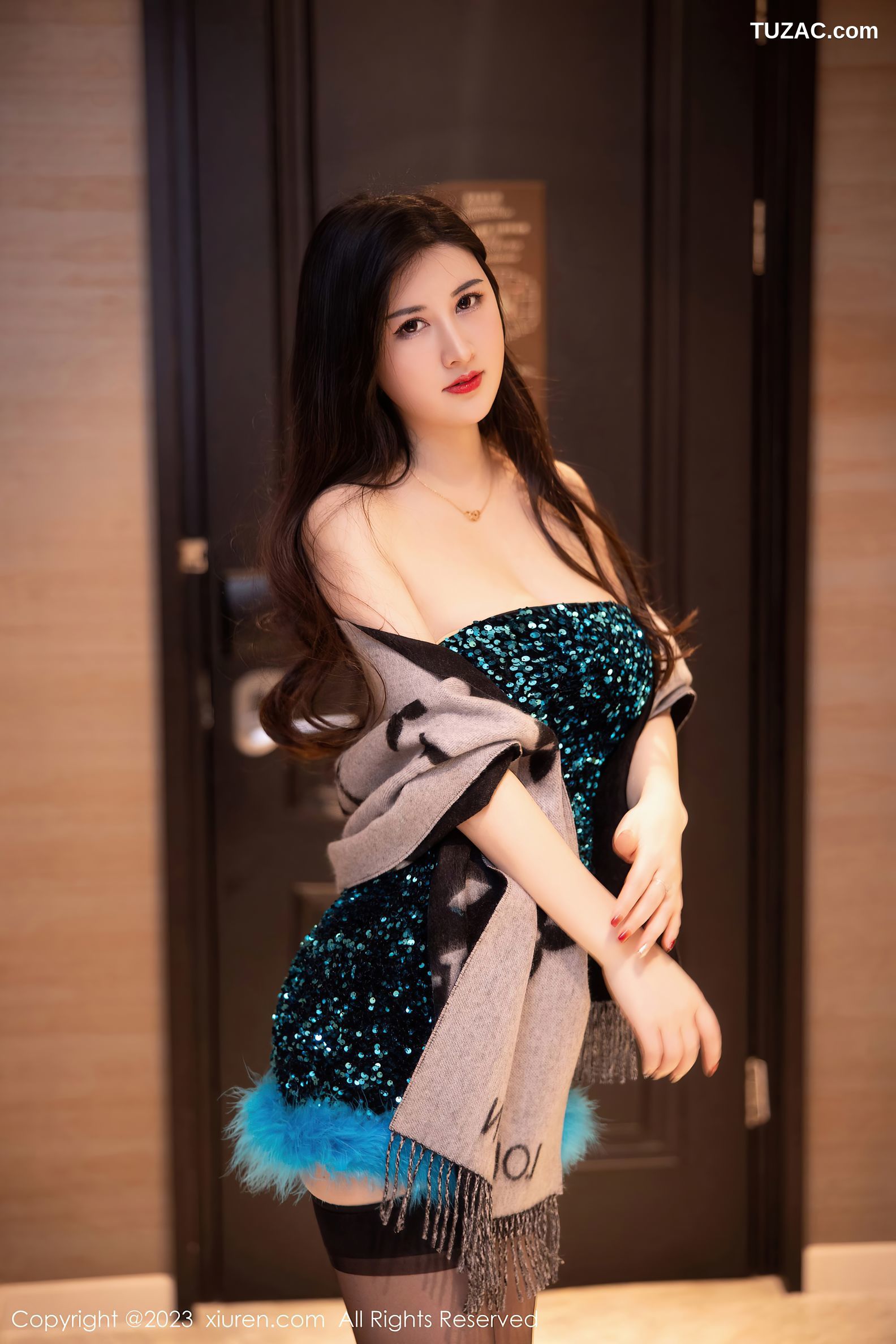 XiuRen秀人网-6384-诗诗kiki-蓝黑肩连衣短裙黑色蕾丝内衣-2023.03.08