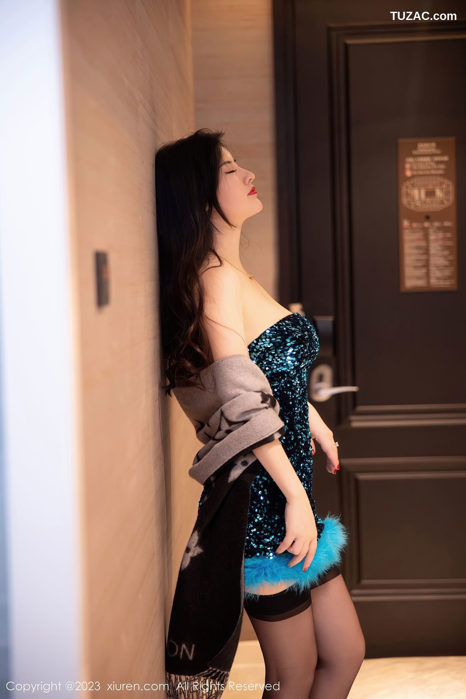 XiuRen秀人网-6384-诗诗kiki-蓝黑肩连衣短裙黑色蕾丝内衣-2023.03.08