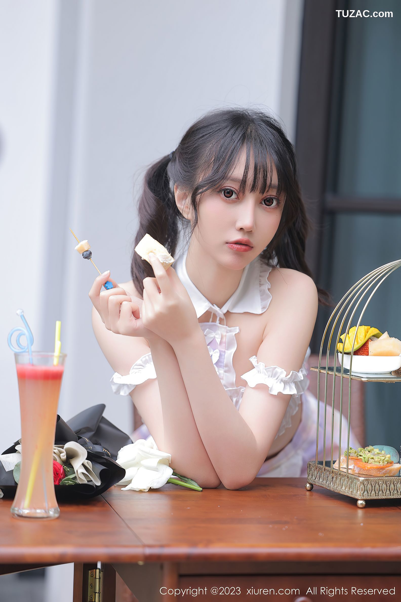 XiuRen秀人网-6392-玥儿玥er-万宁旅拍格子短裙粉色内裤-2023.03.10