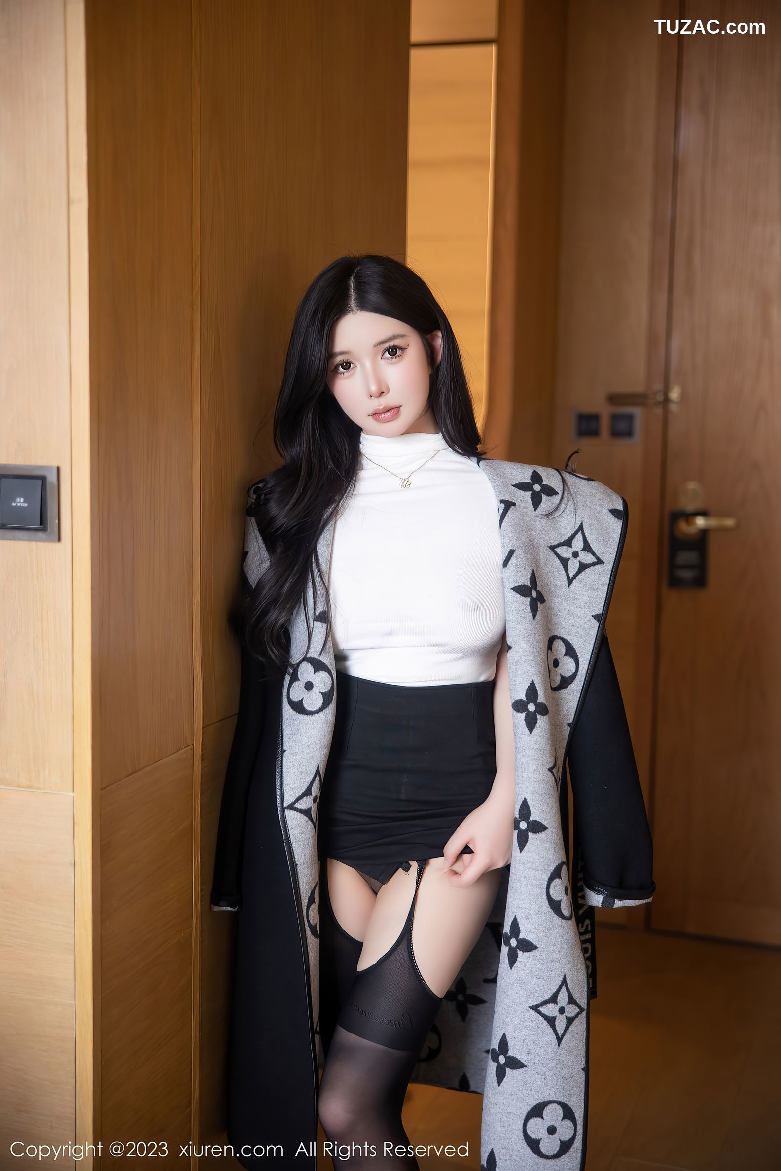 XiuRen秀人网-6394-林珊珊-白色轻透上衣黑短裙魅惑黑丝-2023.03.10
