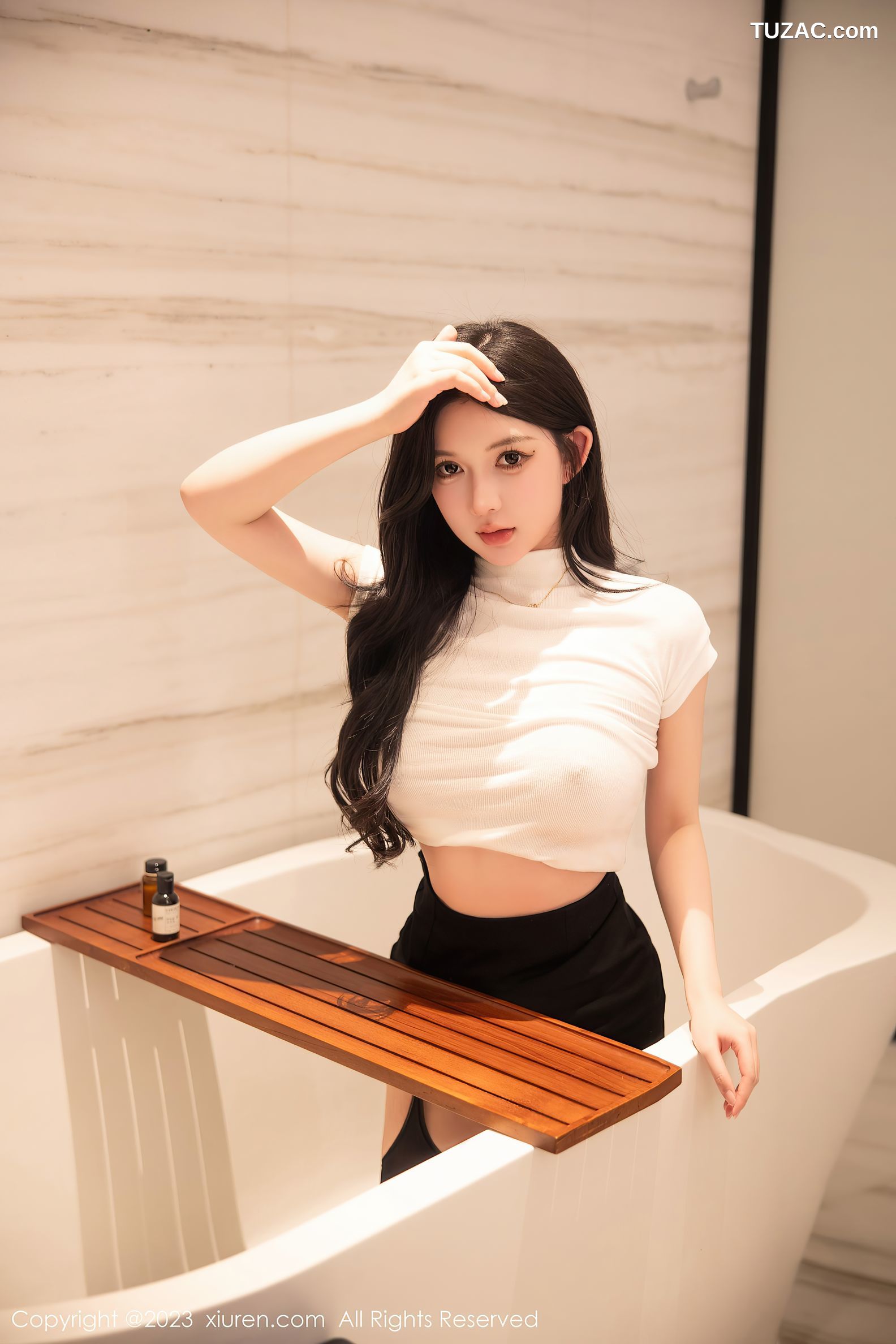 XiuRen秀人网-6394-林珊珊-白色轻透上衣黑短裙魅惑黑丝-2023.03.10