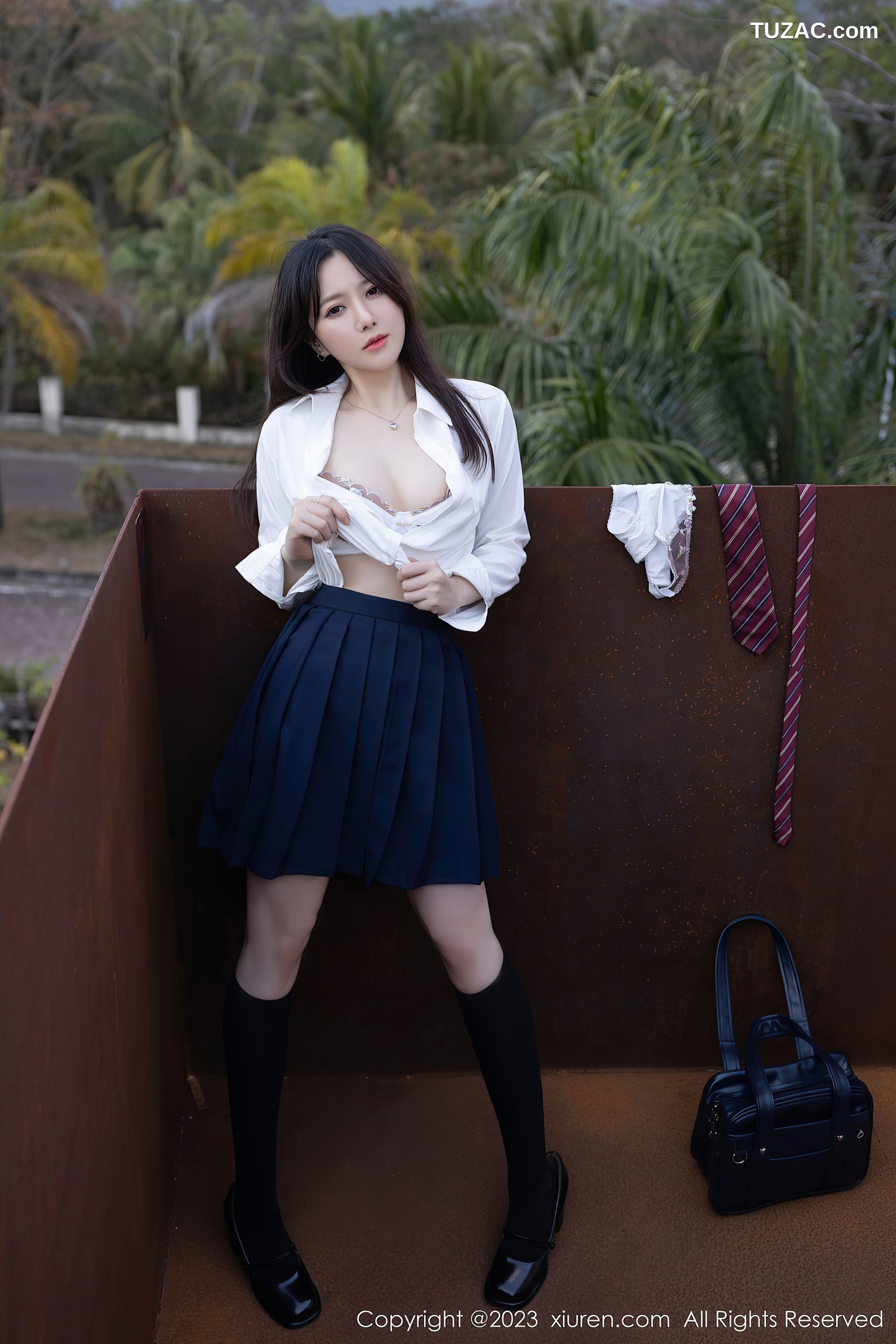 XiuRen秀人网-6400-鱼子酱Fish-性感学妹装扮白T深蓝短裙-2023.03.10