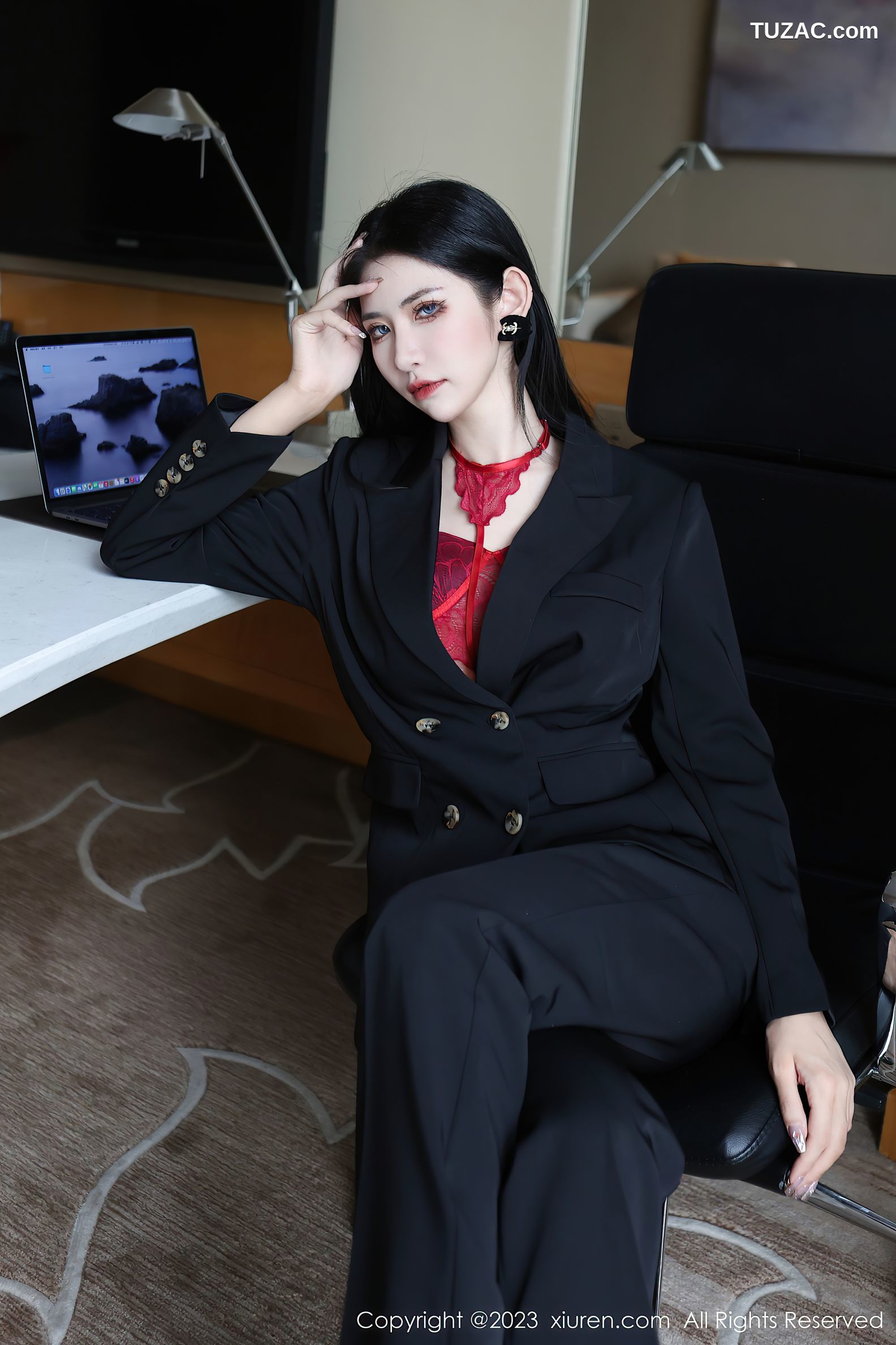 XiuRen秀人网-6402-依娜Yina-深色西服红色蕾丝内衣-2023.03.13