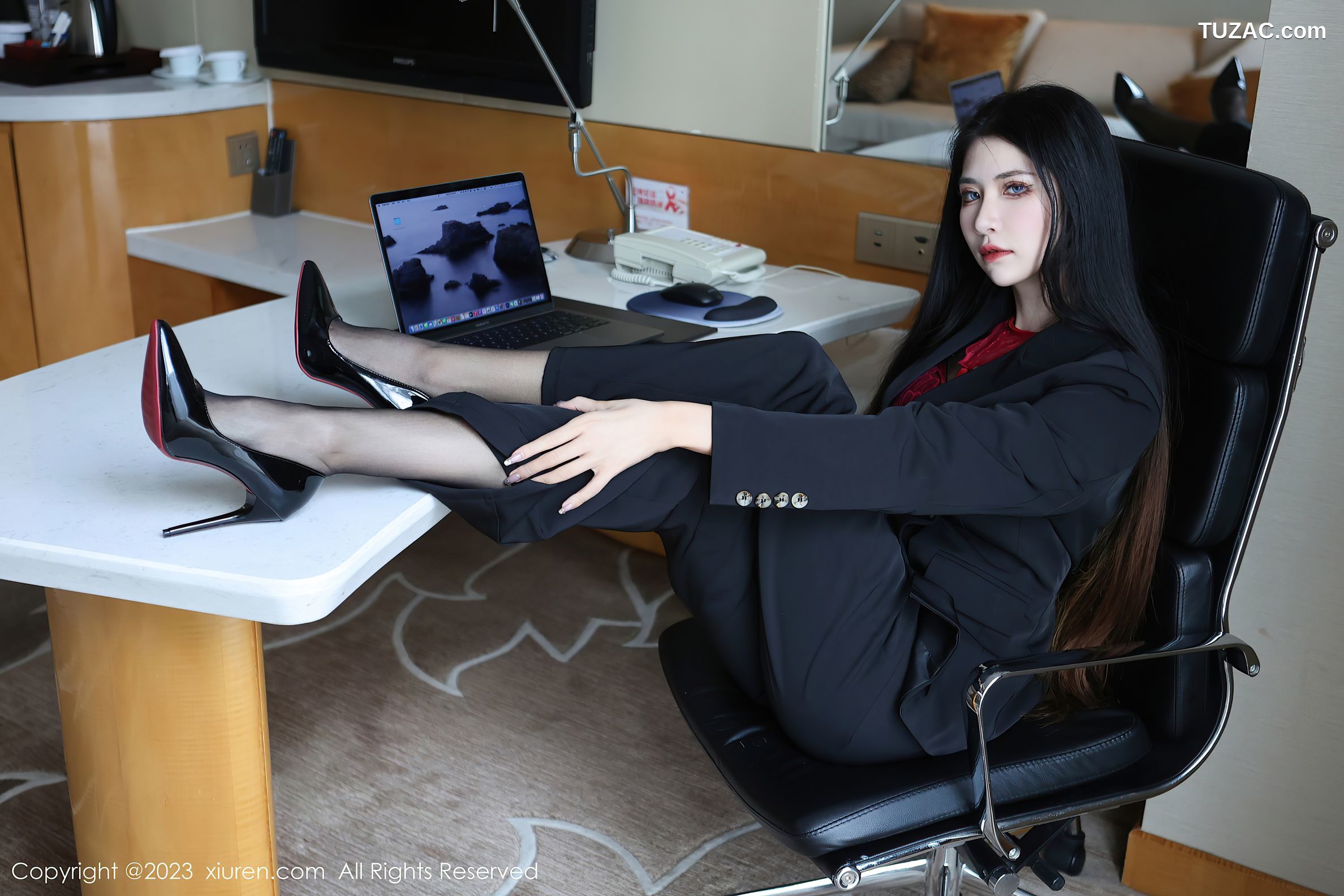 XiuRen秀人网-6402-依娜Yina-深色西服红色蕾丝内衣-2023.03.13