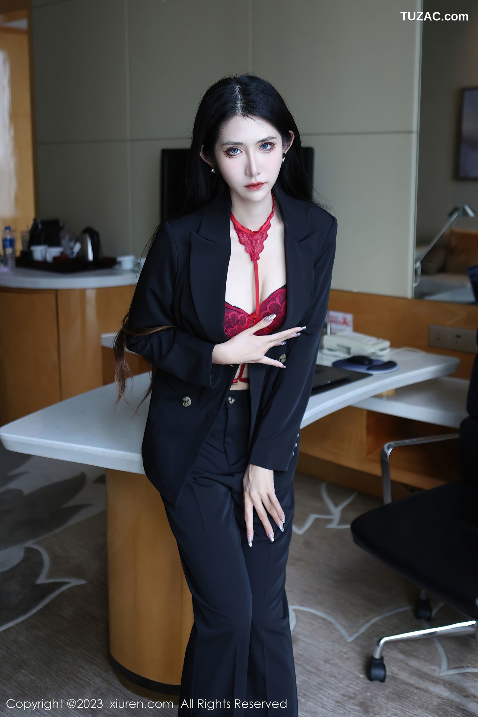 XiuRen秀人网-6402-依娜Yina-深色西服红色蕾丝内衣-2023.03.13