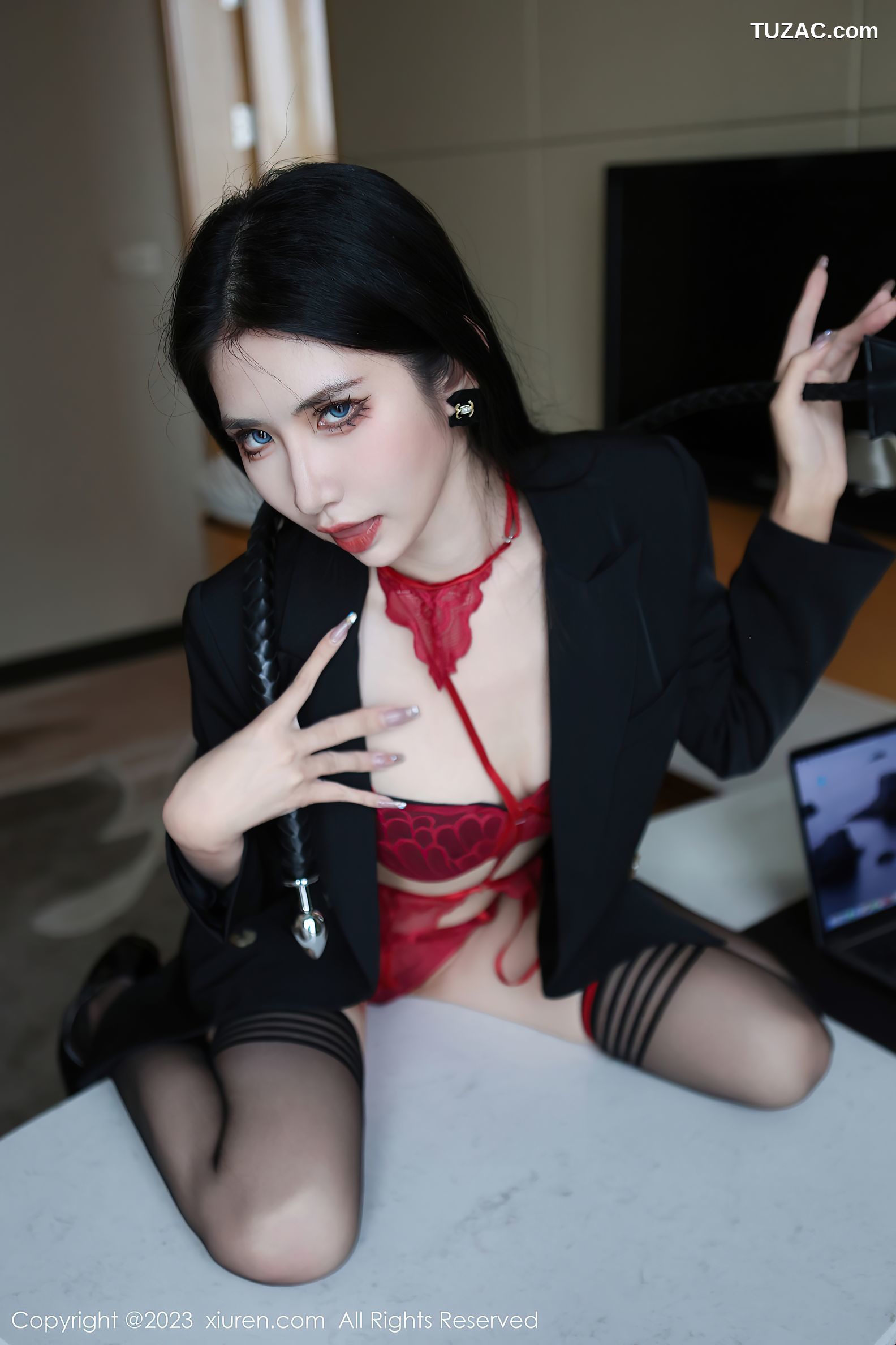 XiuRen秀人网-6402-依娜Yina-深色西服红色蕾丝内衣-2023.03.13