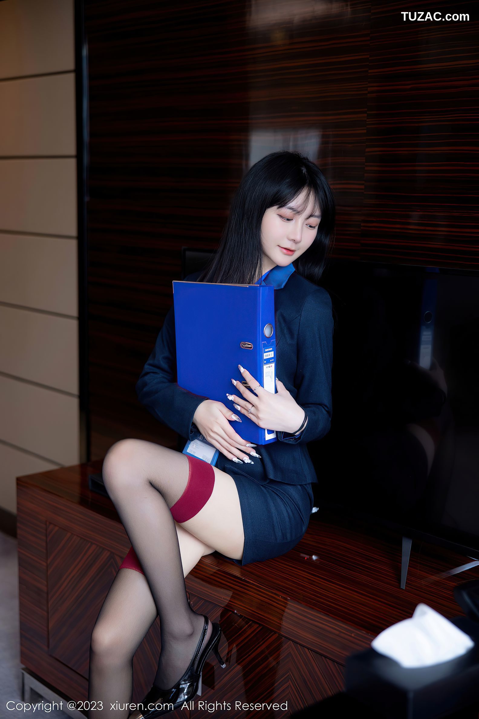 XiuRen秀人网-6407-谢小蒽-OL装制服紫色蕾丝内衣超薄黑丝-2023.03.13