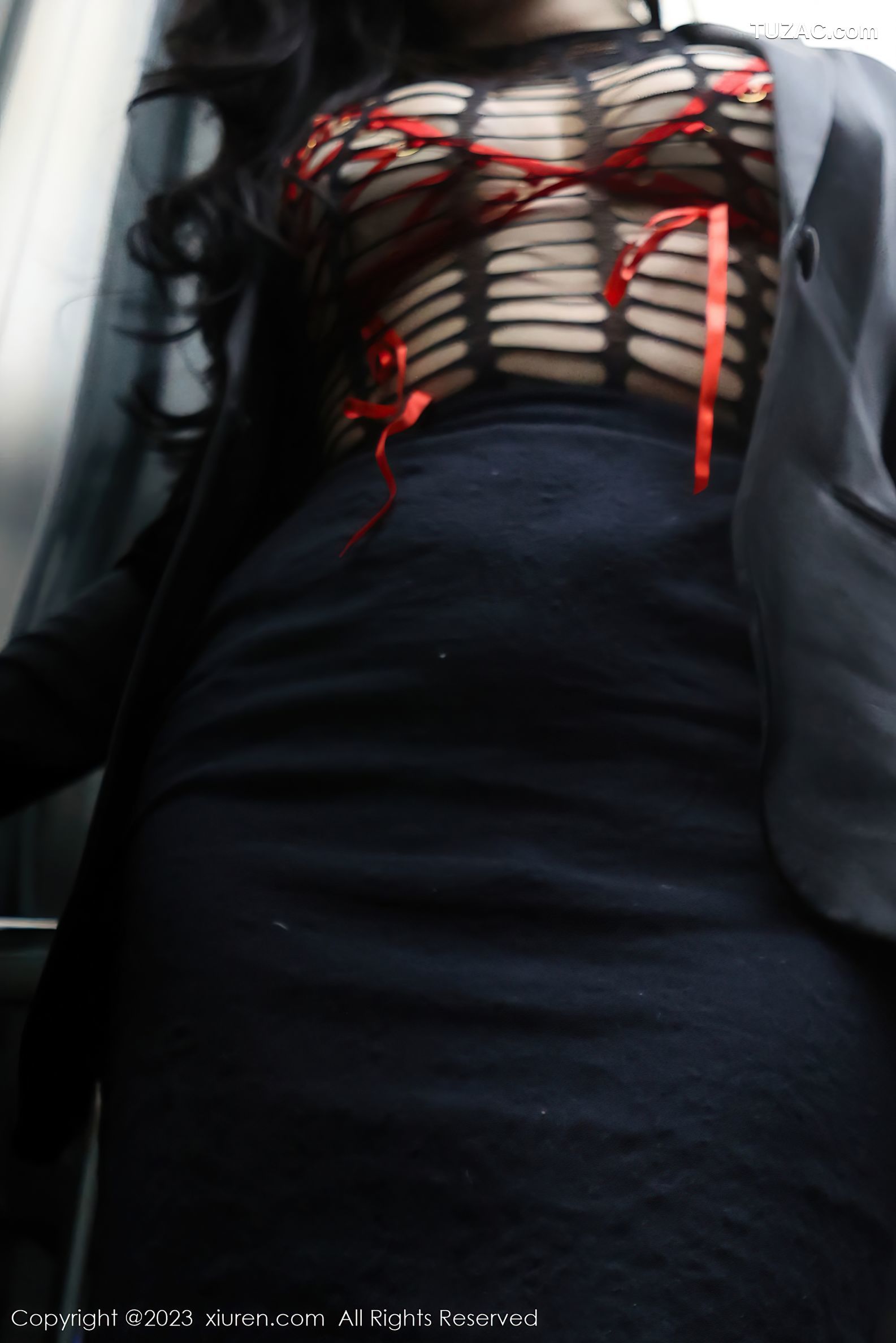 XiuRen秀人网-6421-王婉悠Queen-浅黑色OL服红色情趣内衣-2023.03.16
