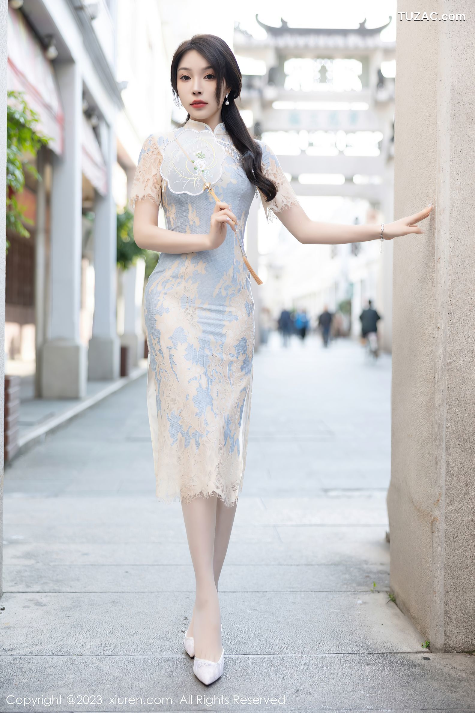 XiuRen秀人网-6434-徐莉芝Booty-浅色旗袍蓝浅色蕾丝内衣肉丝-2023.03.17