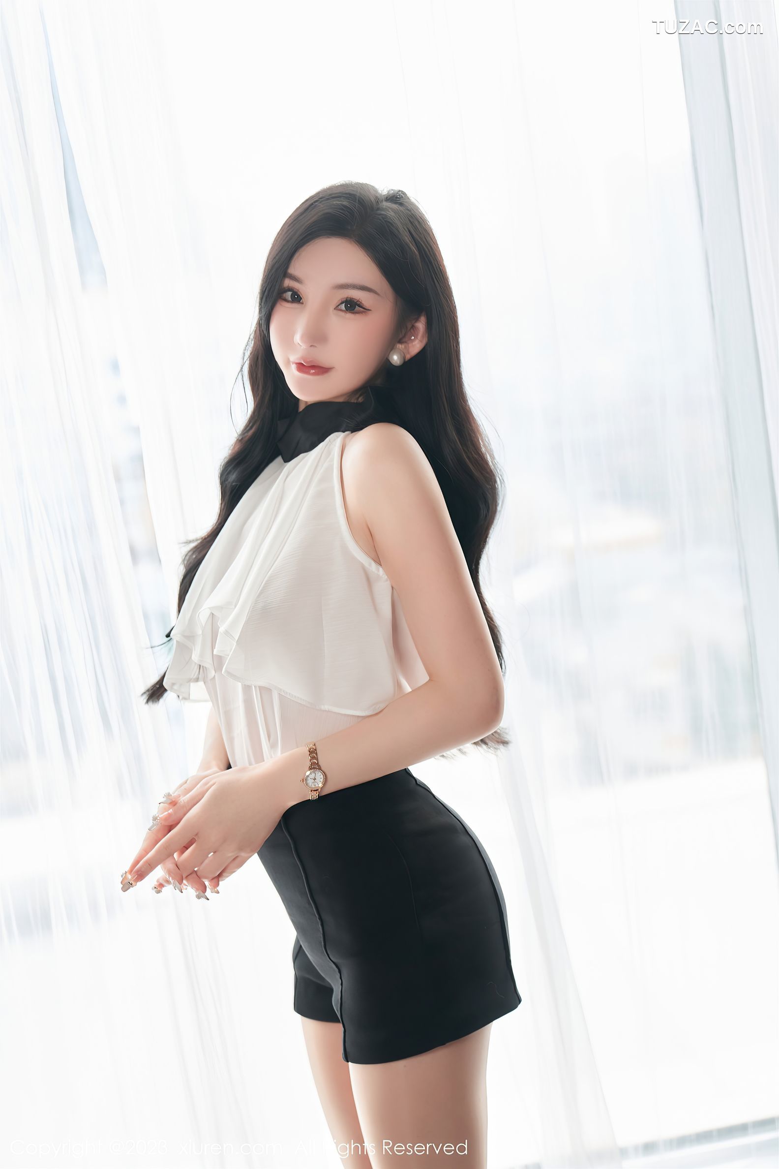 XiuRen秀人网-6435-周于希Sally-澳门旅拍白色薄纱服饰超薄肉丝-2023.03.17