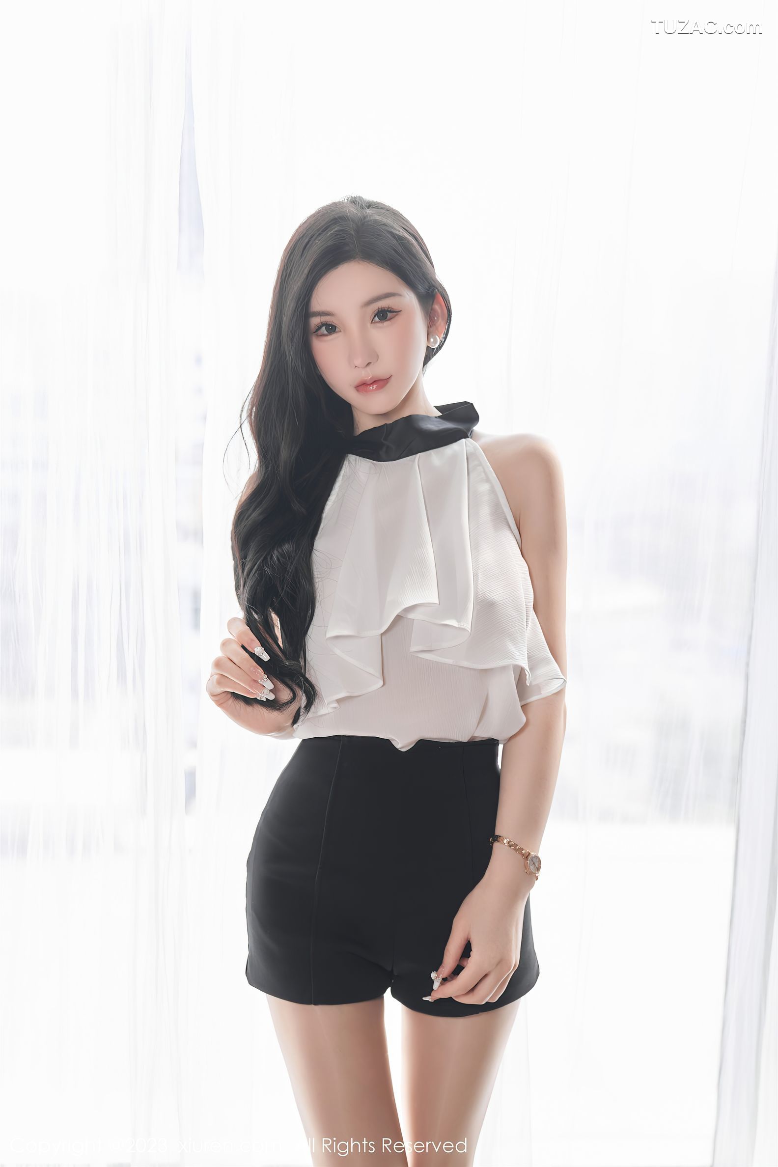 XiuRen秀人网-6435-周于希Sally-澳门旅拍白色薄纱服饰超薄肉丝-2023.03.17