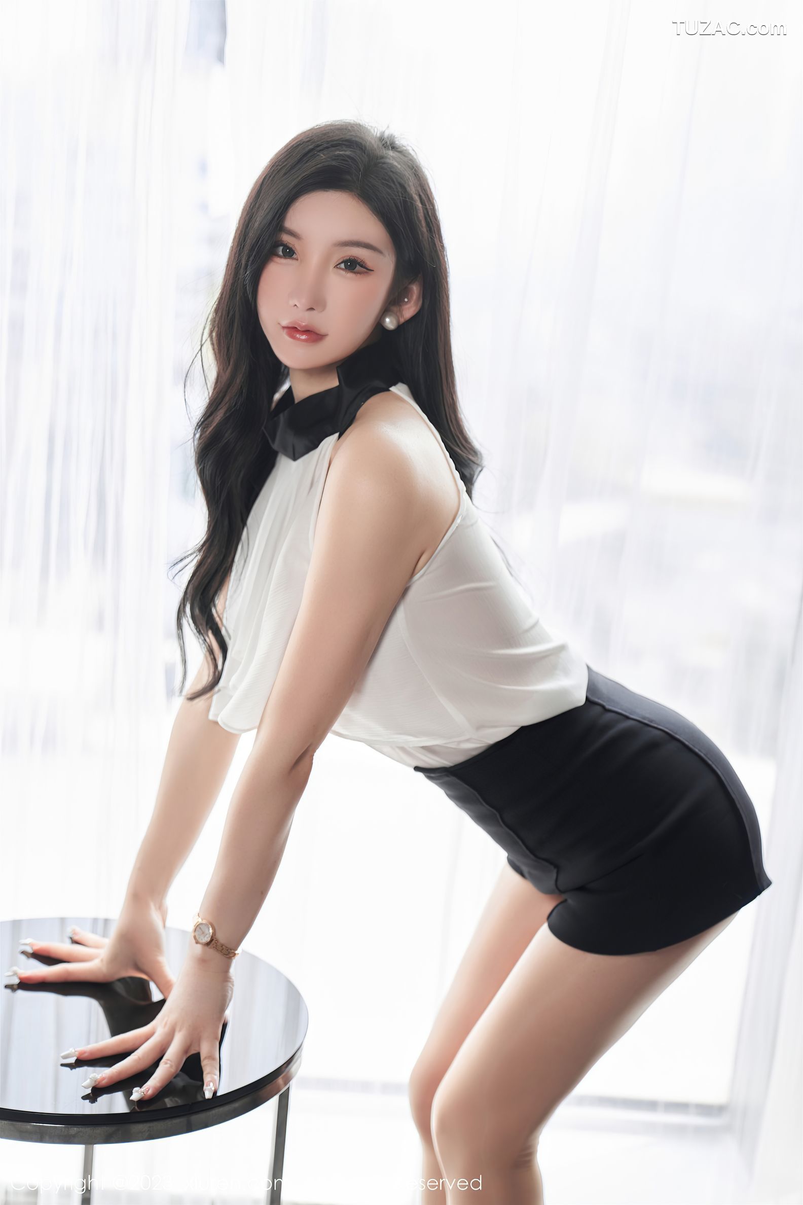 XiuRen秀人网-6435-周于希Sally-澳门旅拍白色薄纱服饰超薄肉丝-2023.03.17