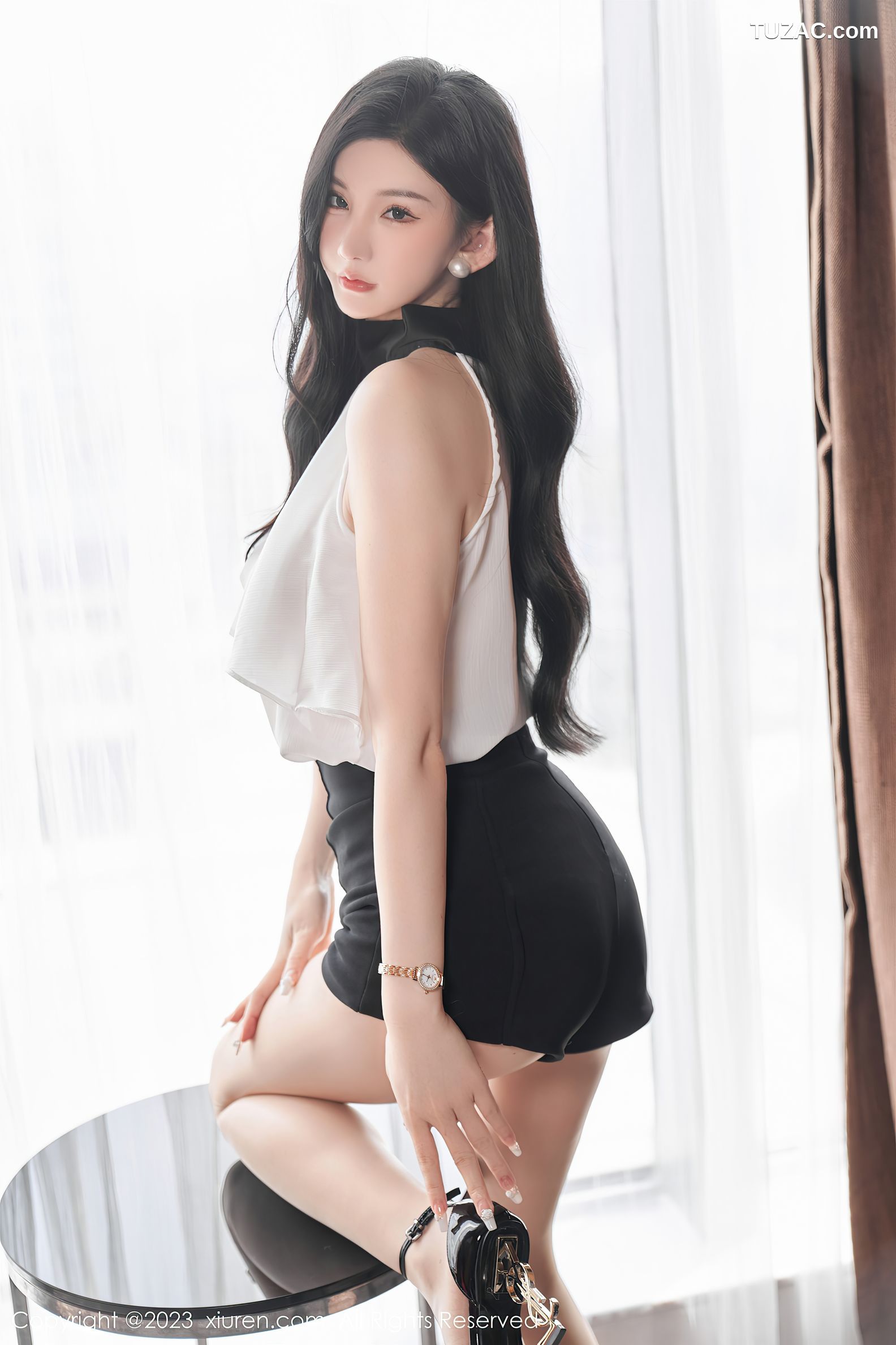 XiuRen秀人网-6435-周于希Sally-澳门旅拍白色薄纱服饰超薄肉丝-2023.03.17