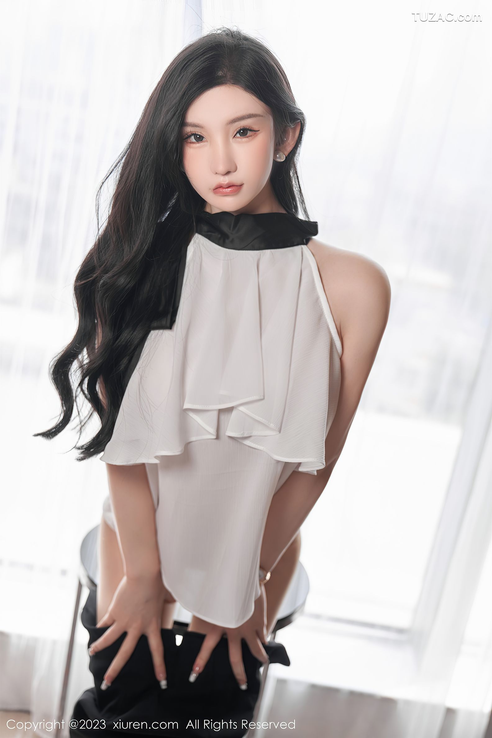 XiuRen秀人网-6435-周于希Sally-澳门旅拍白色薄纱服饰超薄肉丝-2023.03.17