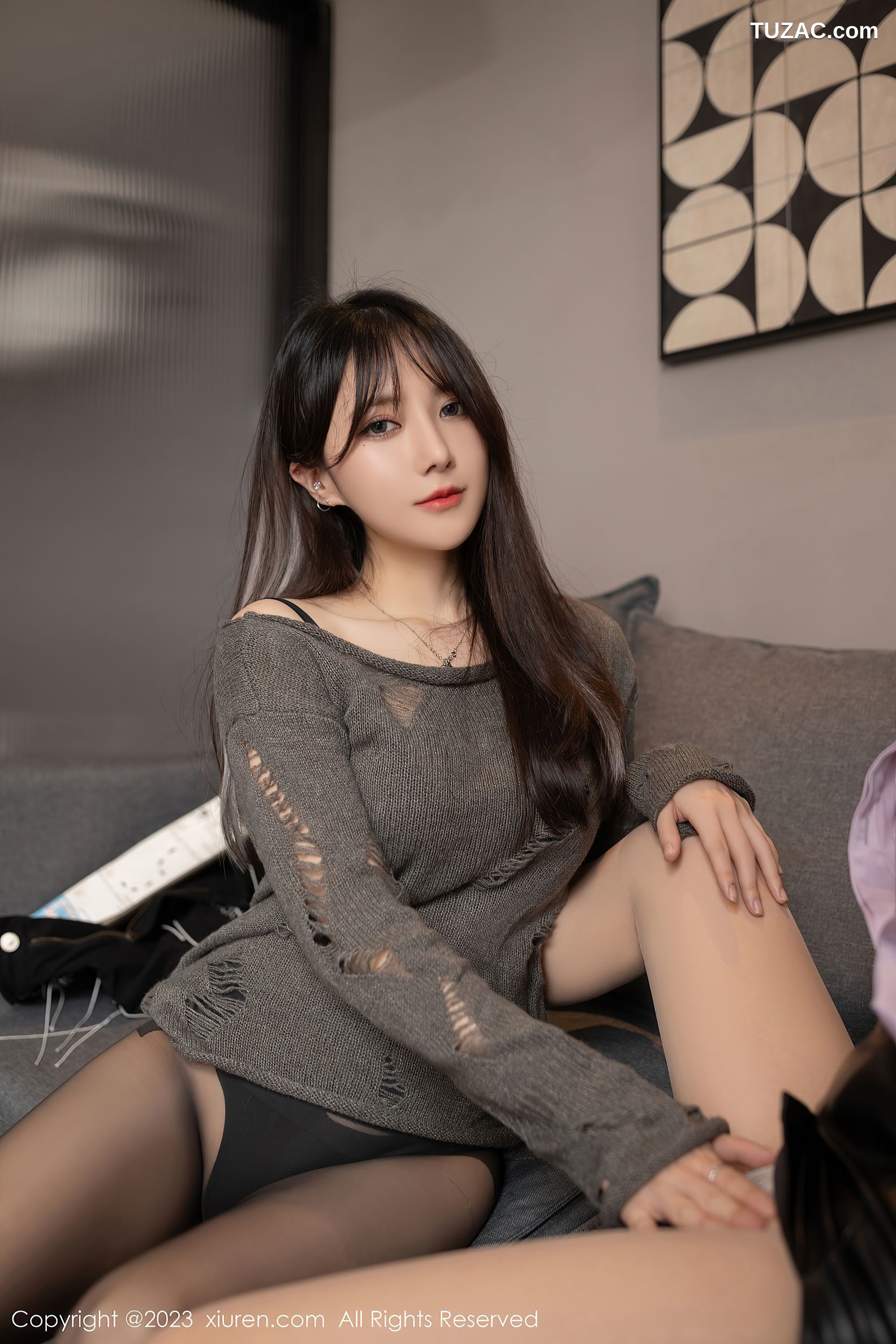 XiuRen秀人网-6436-鱼子酱Fish-考试危机主题性感灰上衣黑短裙-2023.03.17