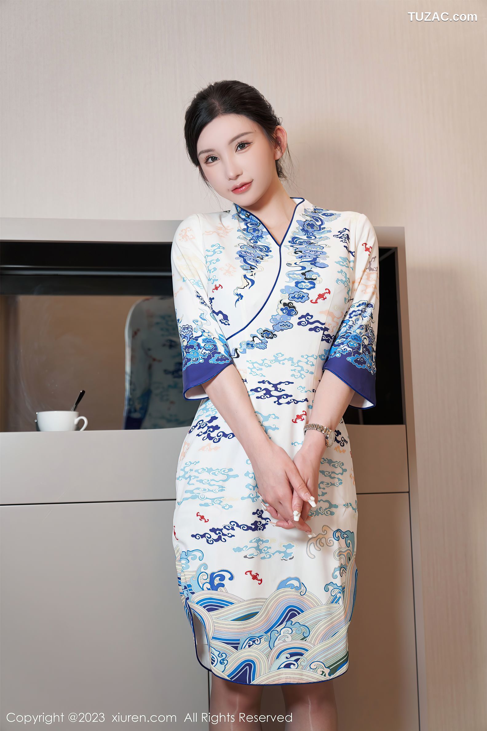 XiuRen秀人网-6473-周于希Sally-澳门旅拍青花瓷旗袍性感蓝色内衣-2023.03.24