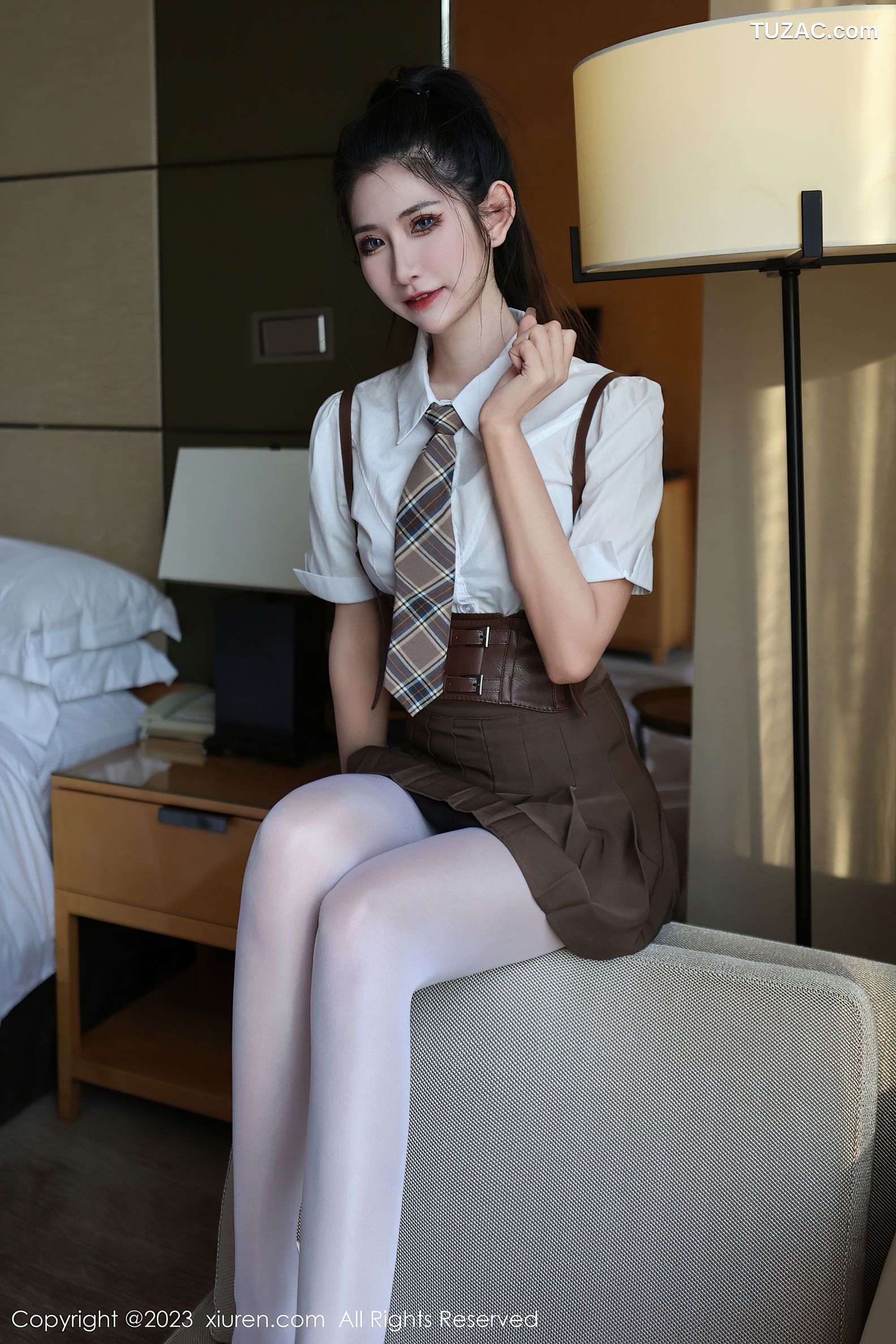XiuRen秀人网-6478-依娜Yina-红灰蕾丝内衣白丝-2023.03.27