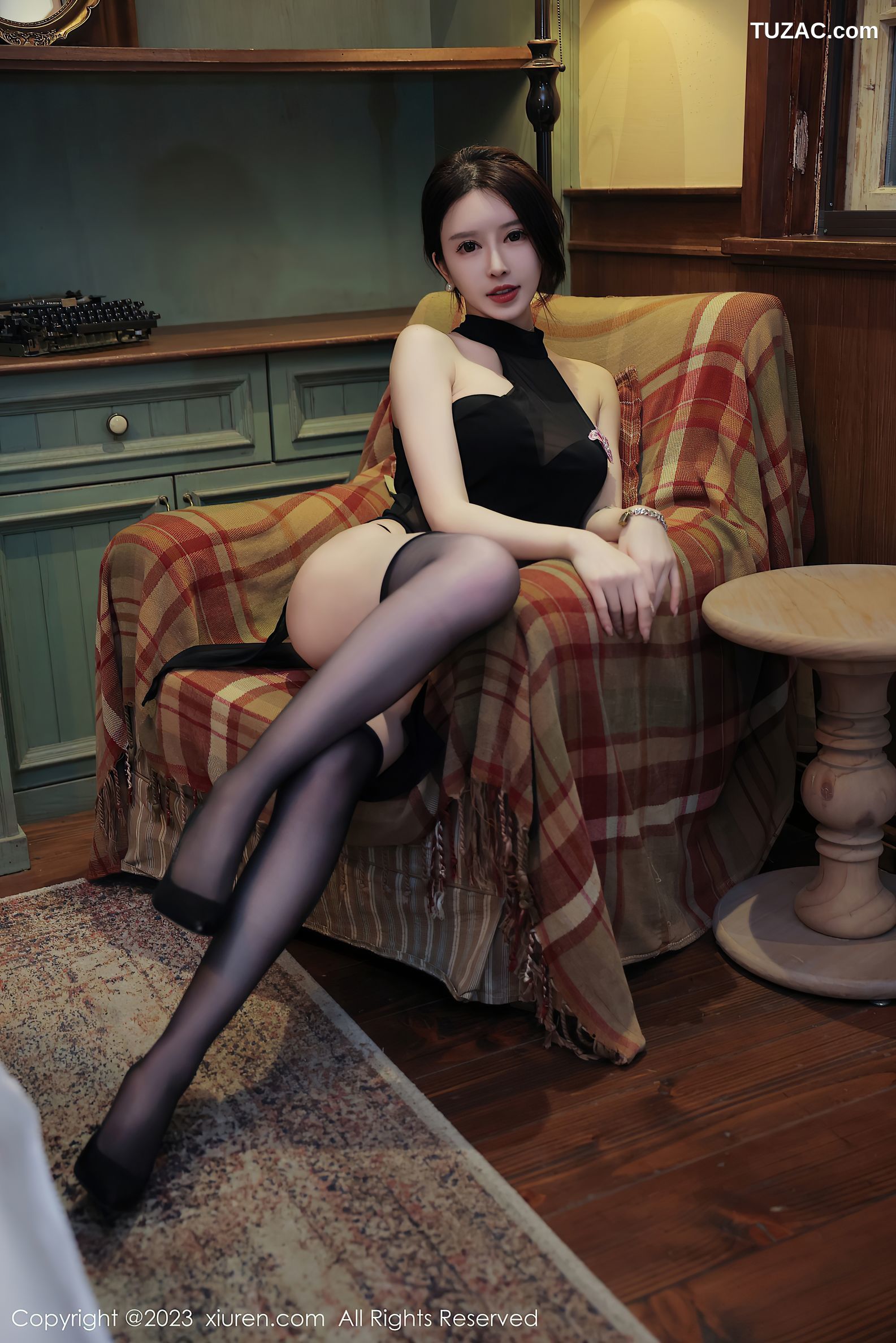 XiuRen秀人网-6498-玉兔miki-性感黑色服饰黑丝袜-2023.03.30