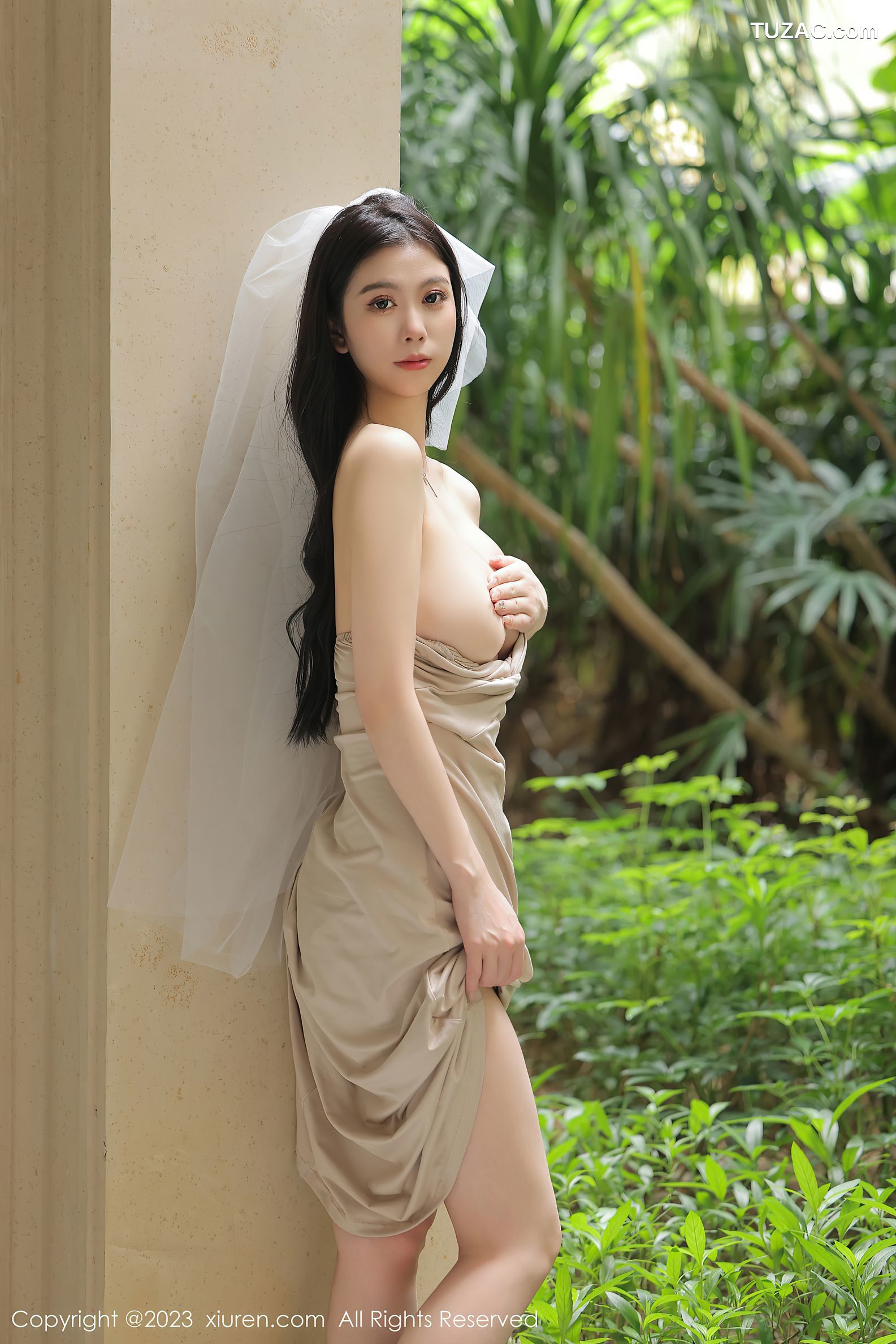 XiuRen秀人网-6513-李雅柔182CM-杏色吊带长裙蕾丝内裤-2023.04.03