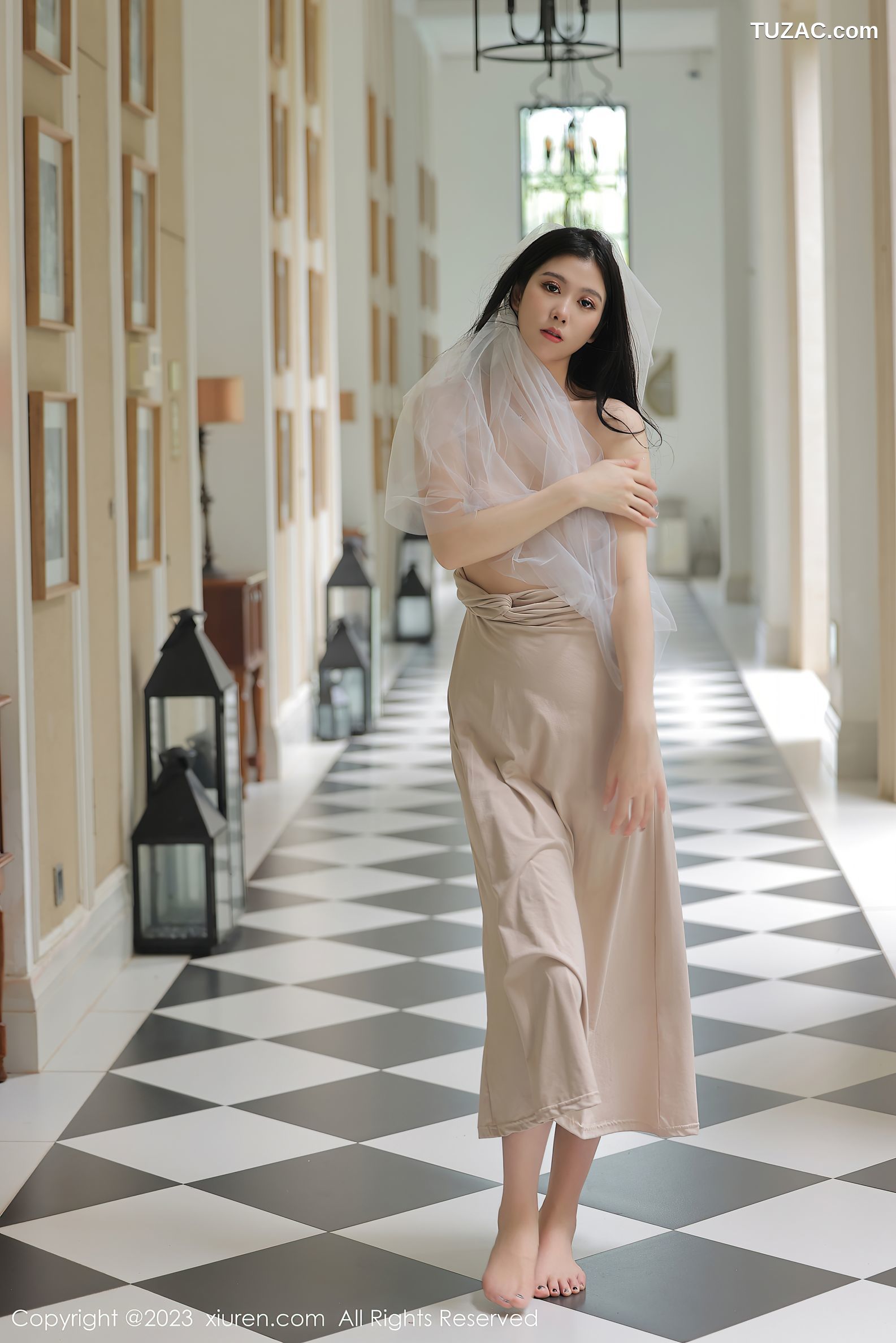 XiuRen秀人网-6513-李雅柔182CM-杏色吊带长裙蕾丝内裤-2023.04.03