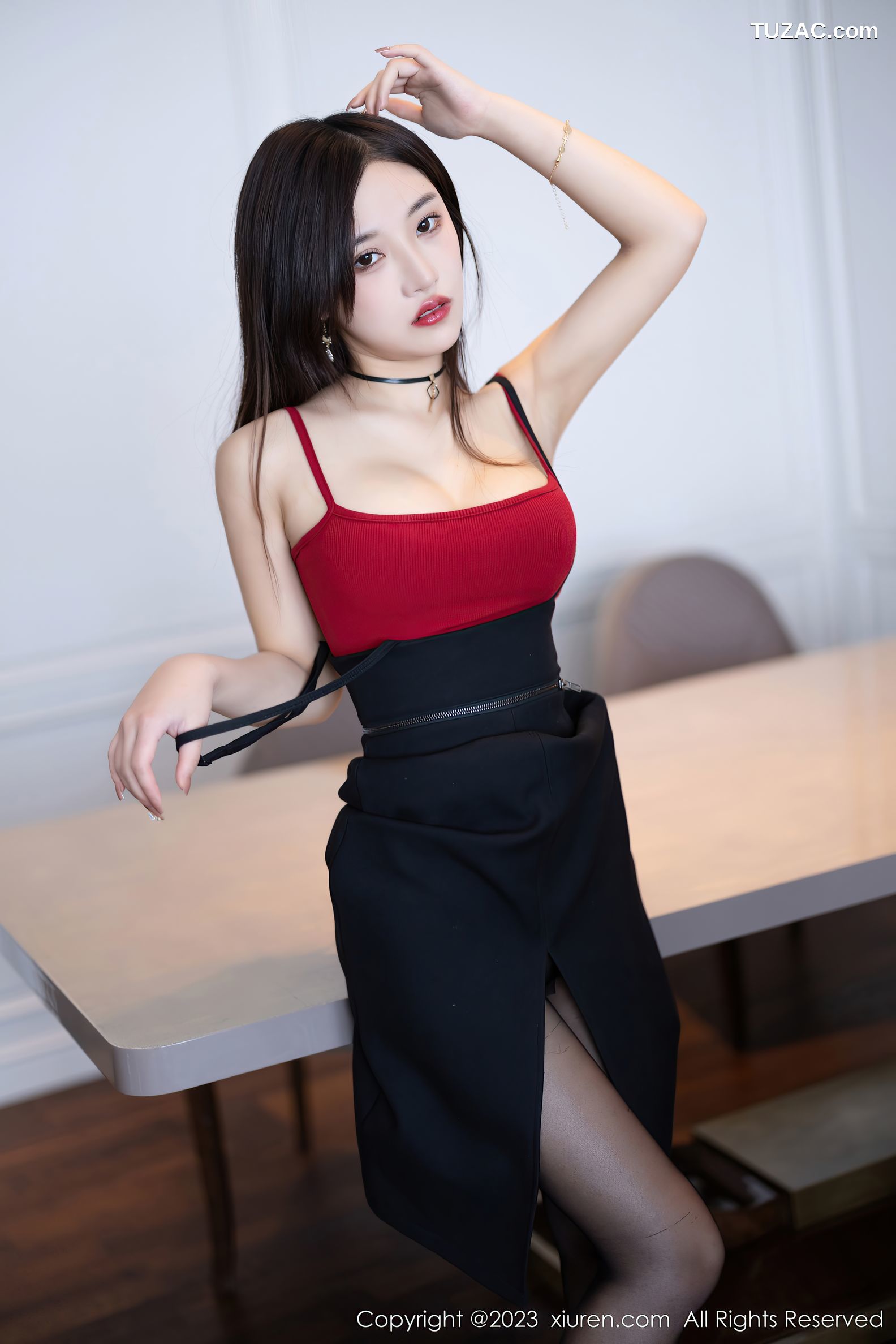 XiuRen秀人网-6523-妙可可Cheese-红色吊带黑长裙黑色情趣内衣-2023.04.04