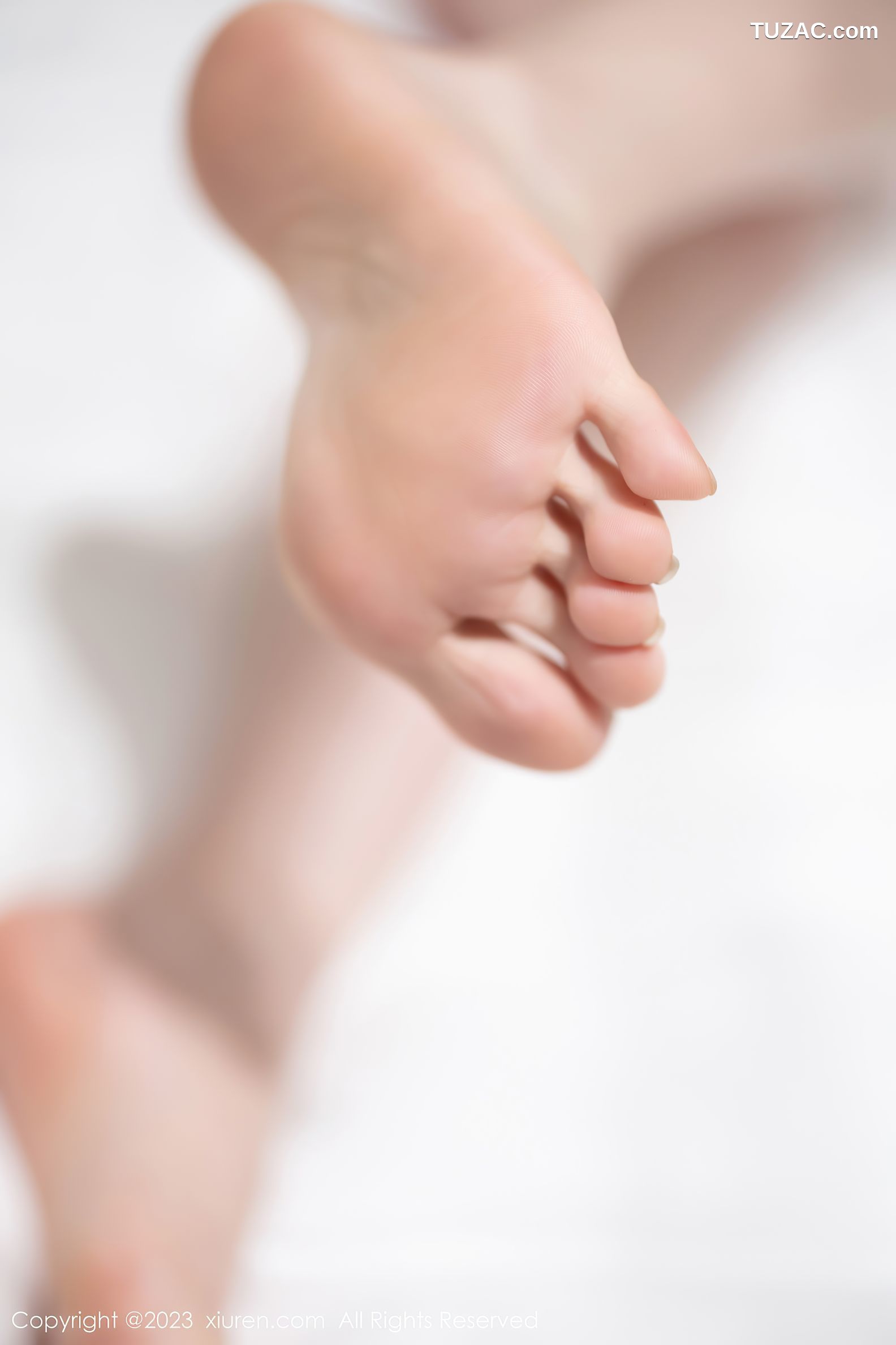 XiuRen秀人网-6540-徐莉芝Booty-海南岛旅拍性感红色比基尼-2023.04.07