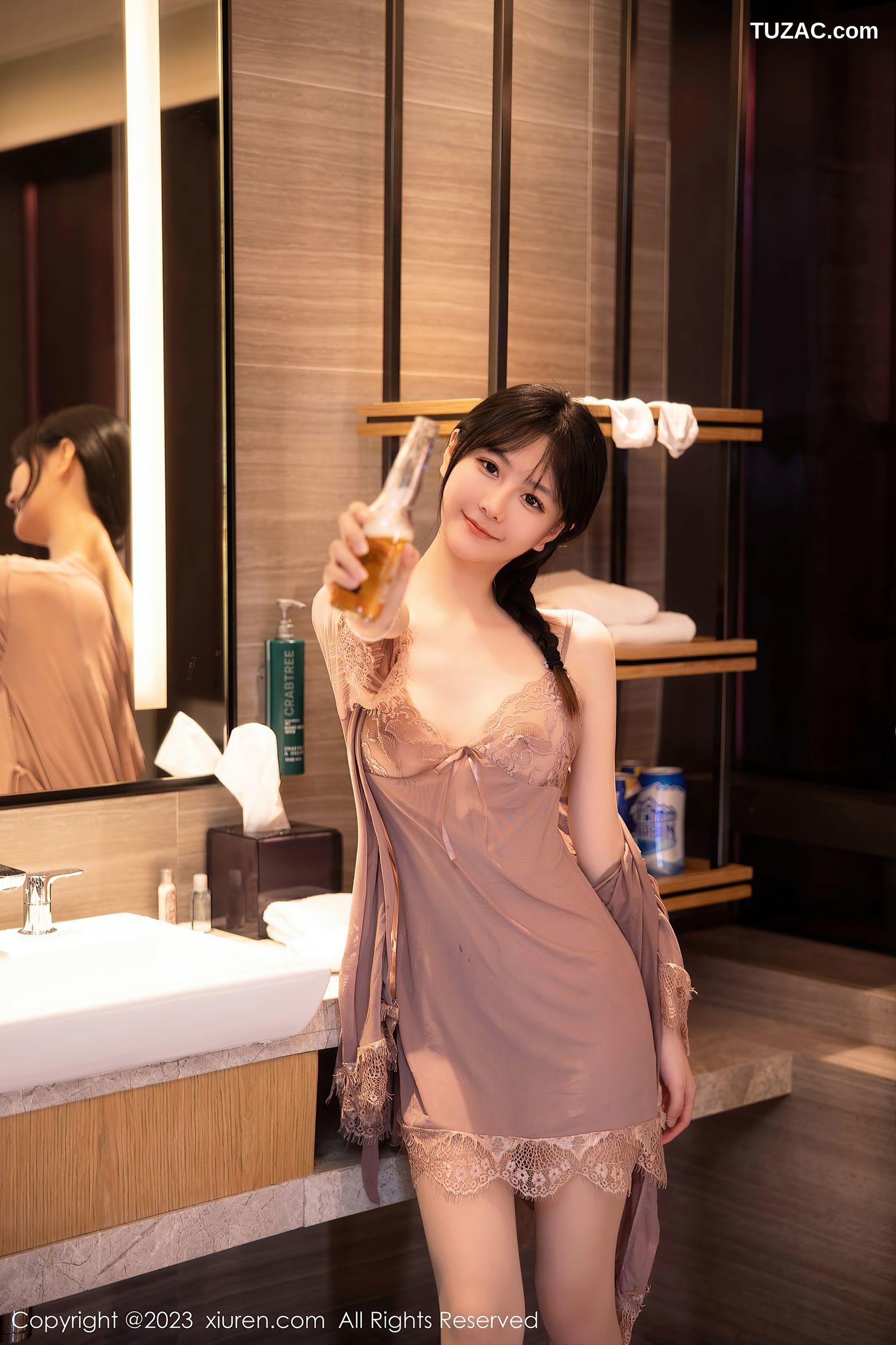 XiuRen秀人网-6558-谢小蒽-浴室红灰色轻透薄纱睡裙超薄肉丝湿身-2023.04.11