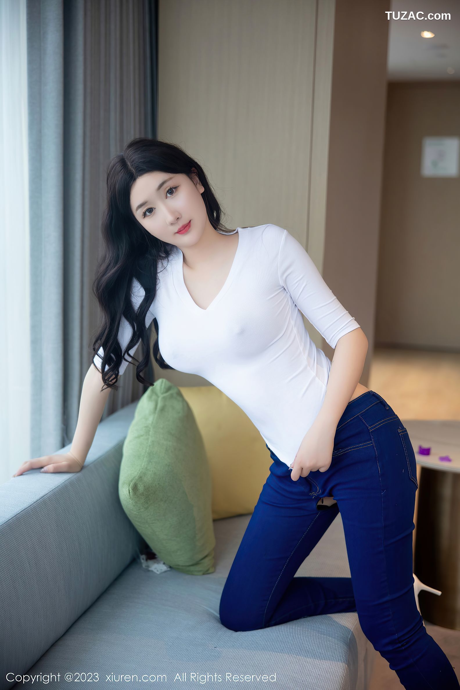 XiuRen秀人网-6570-江真真-白色上衣牛仔裤超薄肉丝-2023.04.13